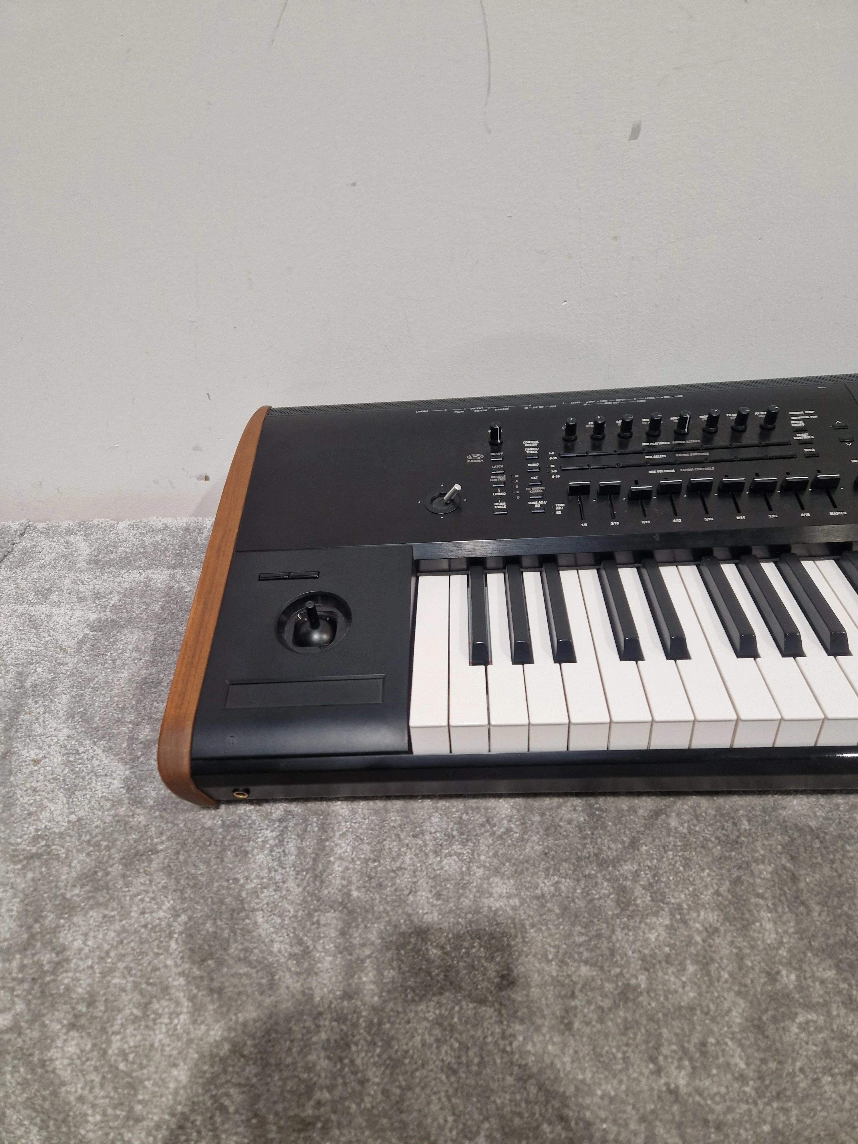 Korg Kronos 2 73 - Advanced Synth Workstation - Very Good w/ Power Supply, Manual, CDs - Image 6