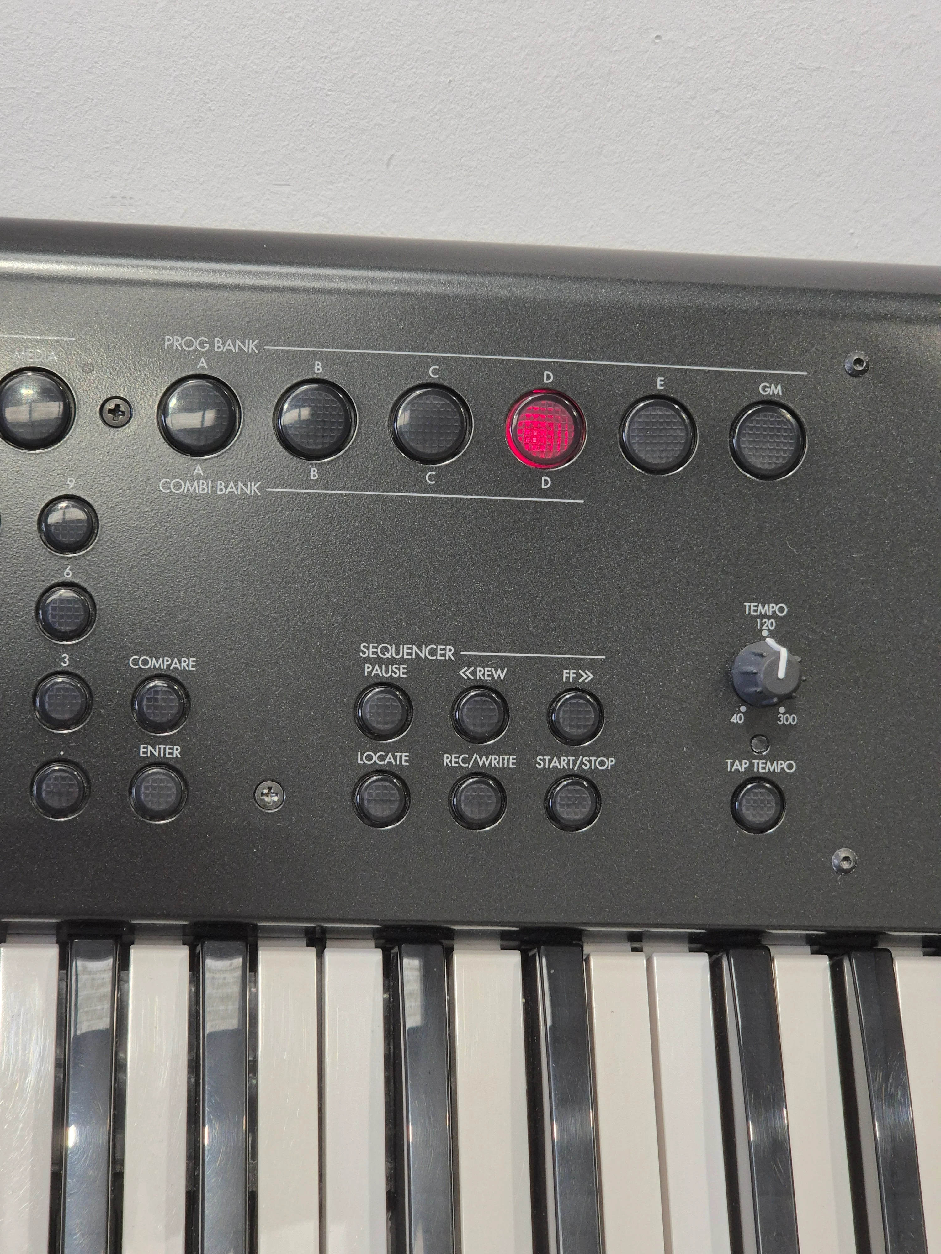 Korg M50 - 61-Key Synthesizer Workstation - Excellent w/ Hard Case - Image 6