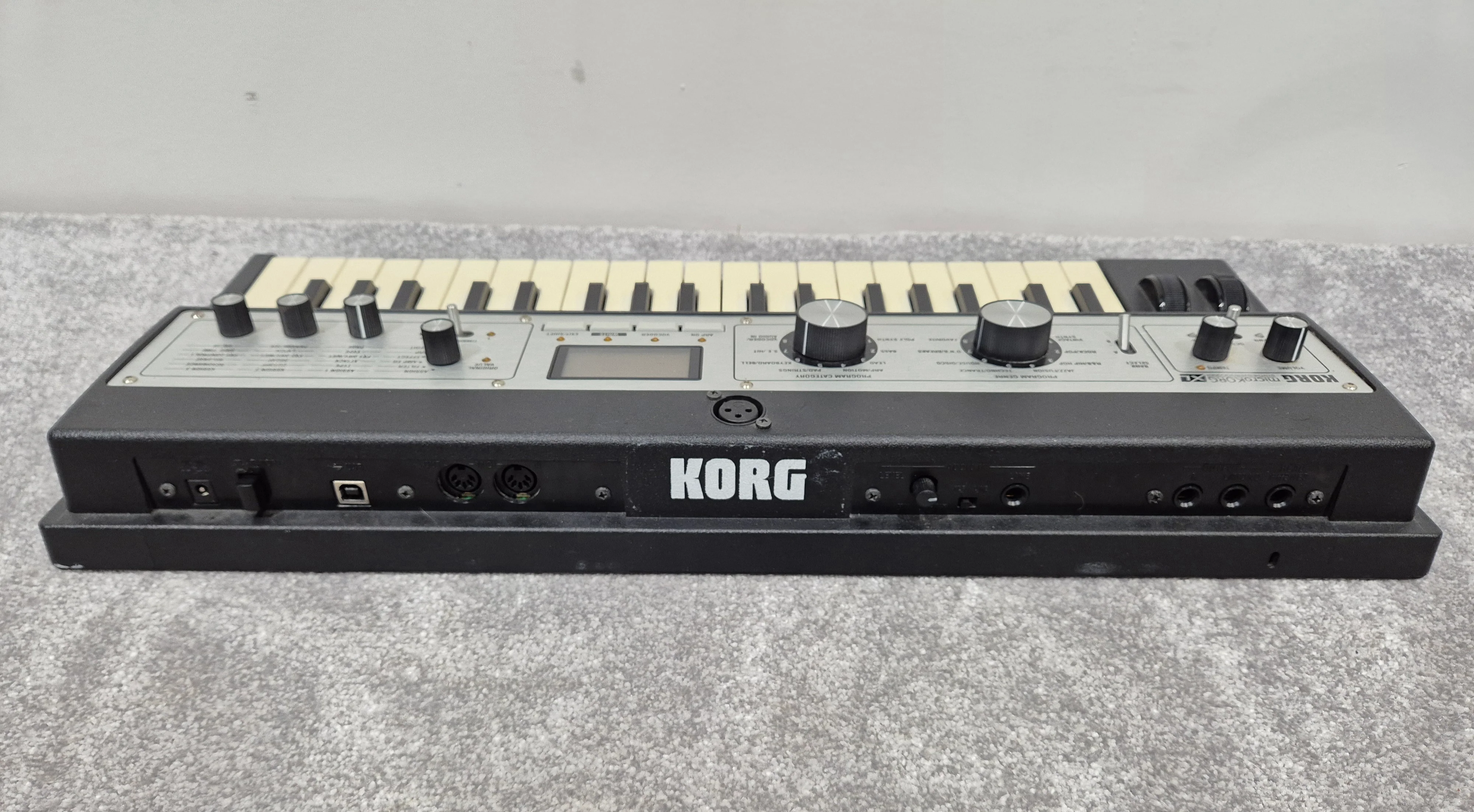 Korg microKORG XL Professional Analogue Modelling Synthesizer with Vocoder - Image 11