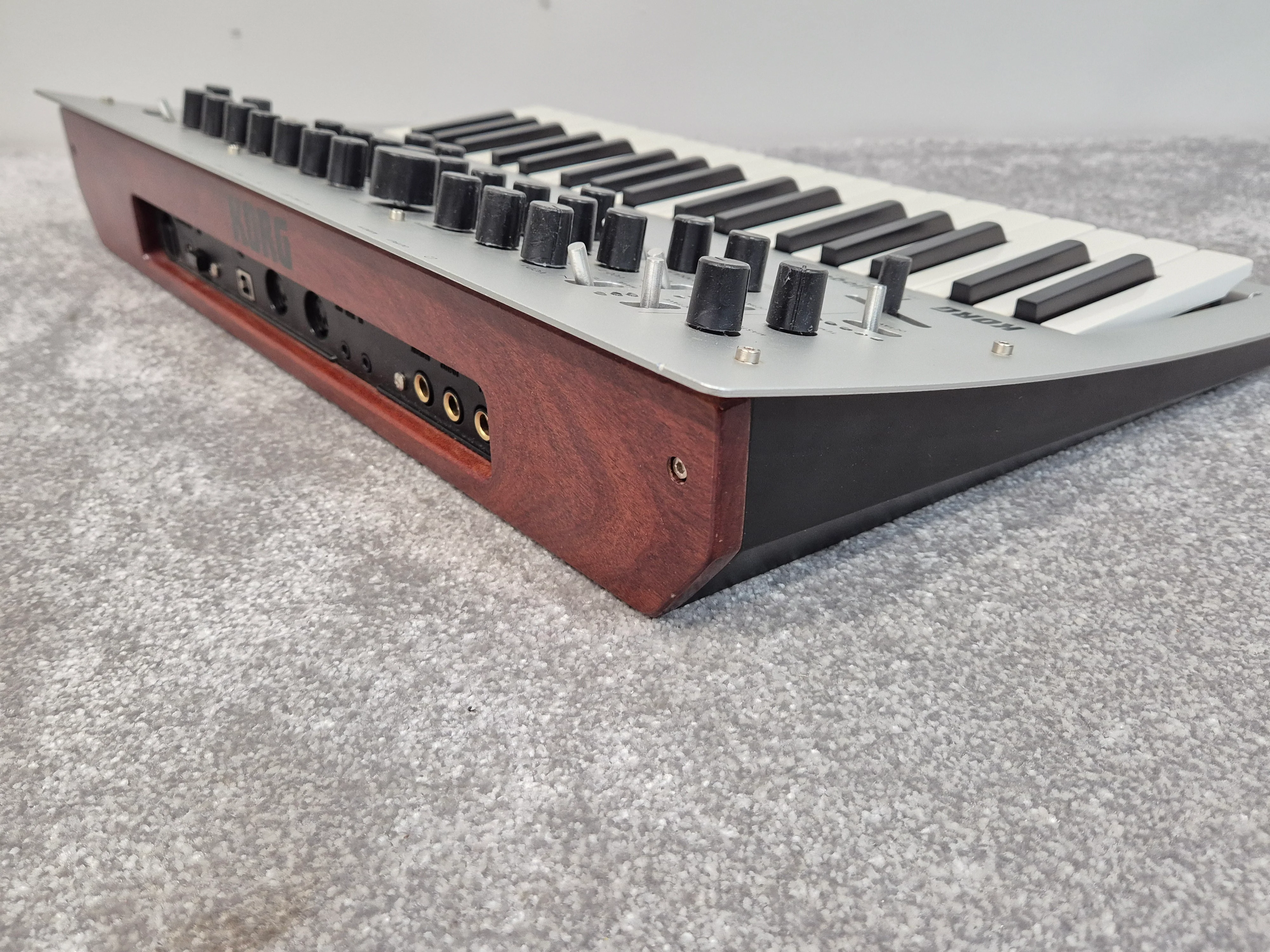 Korg Minilogue - Polyphonic Analog Synthesizer w/ Original Box - Image 7