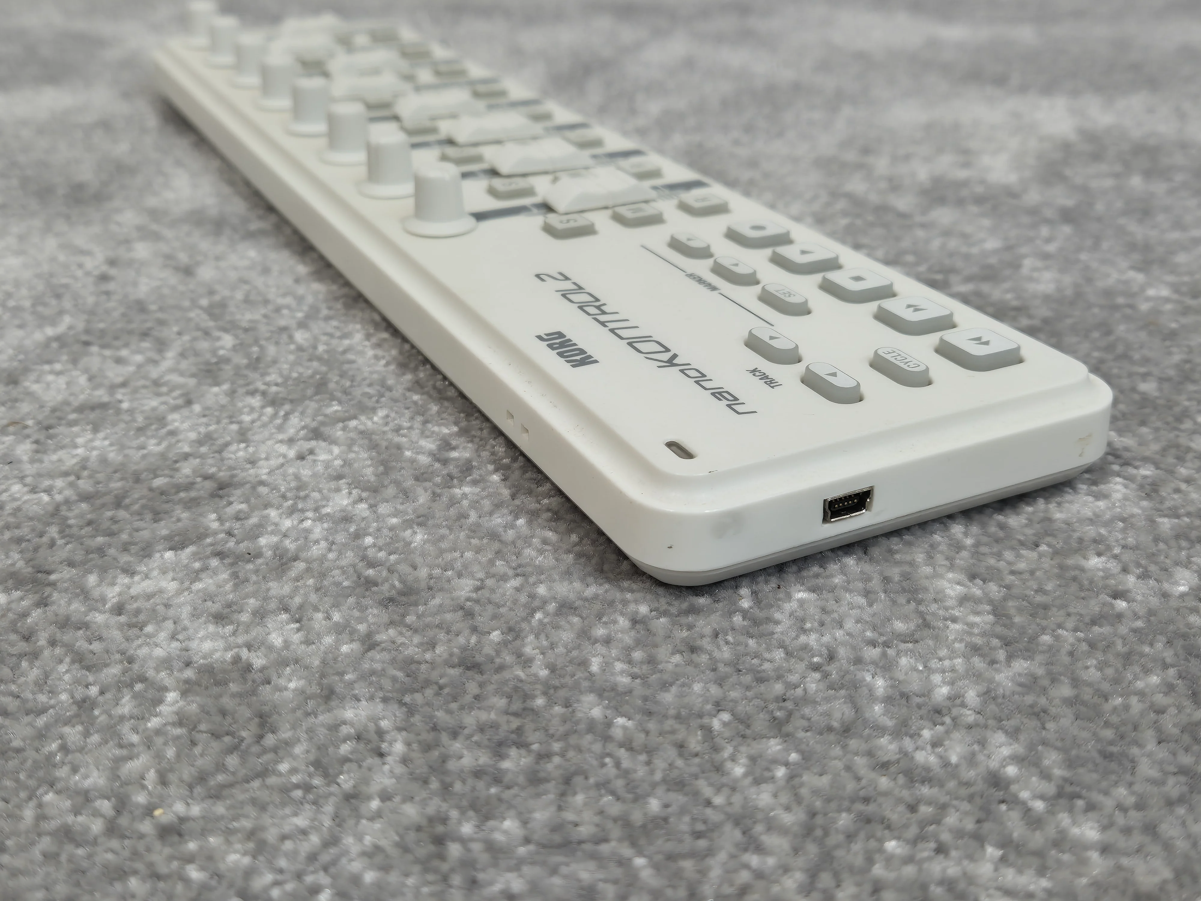 Korg nanoKONTROL 2 - Slimline USB MIDI Controller - White - Image 5