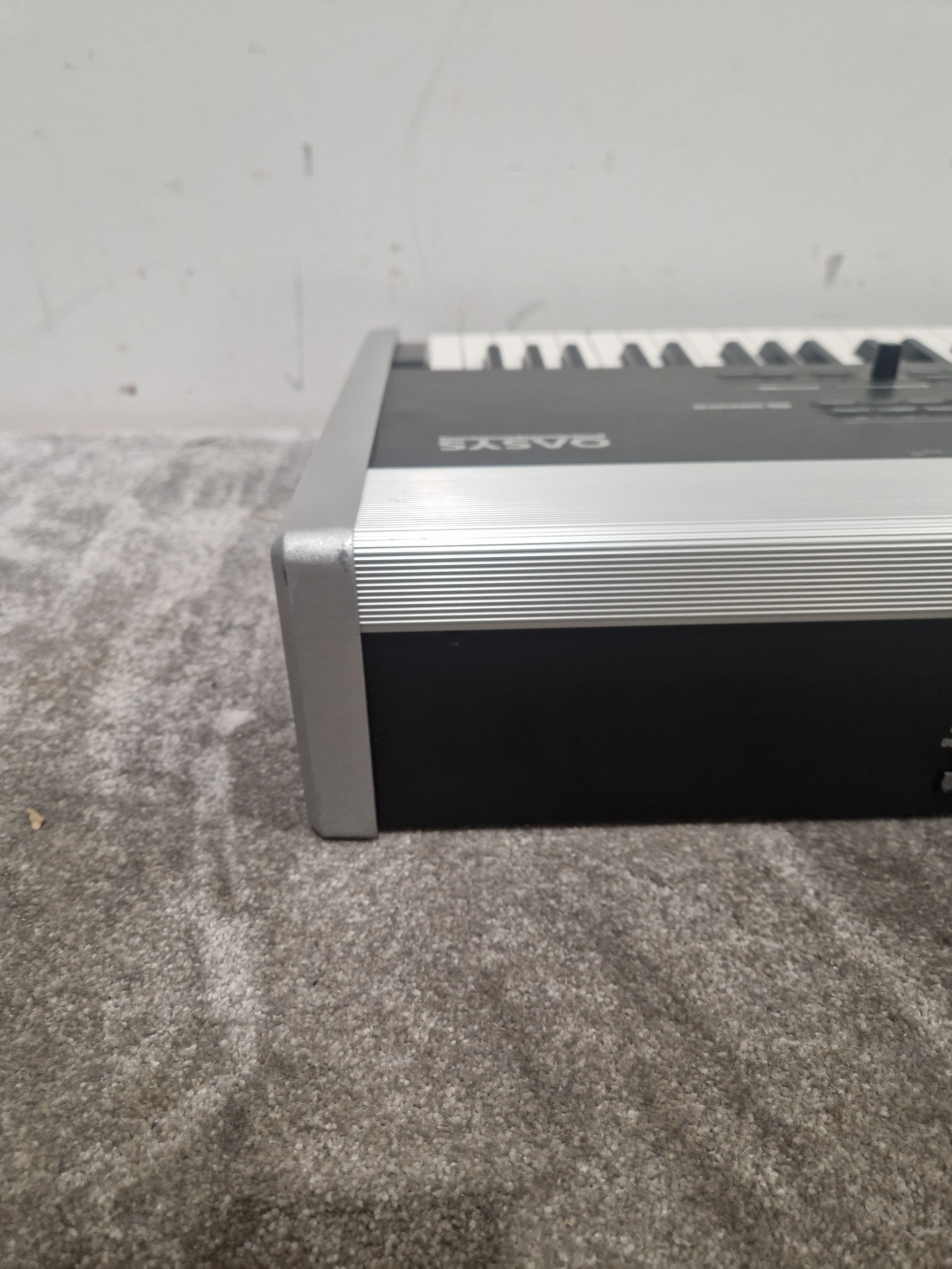 Korg OASYS - Workstation Synthesizer - Black - Excellent w/ Power Cable, Soft Case - Image 15