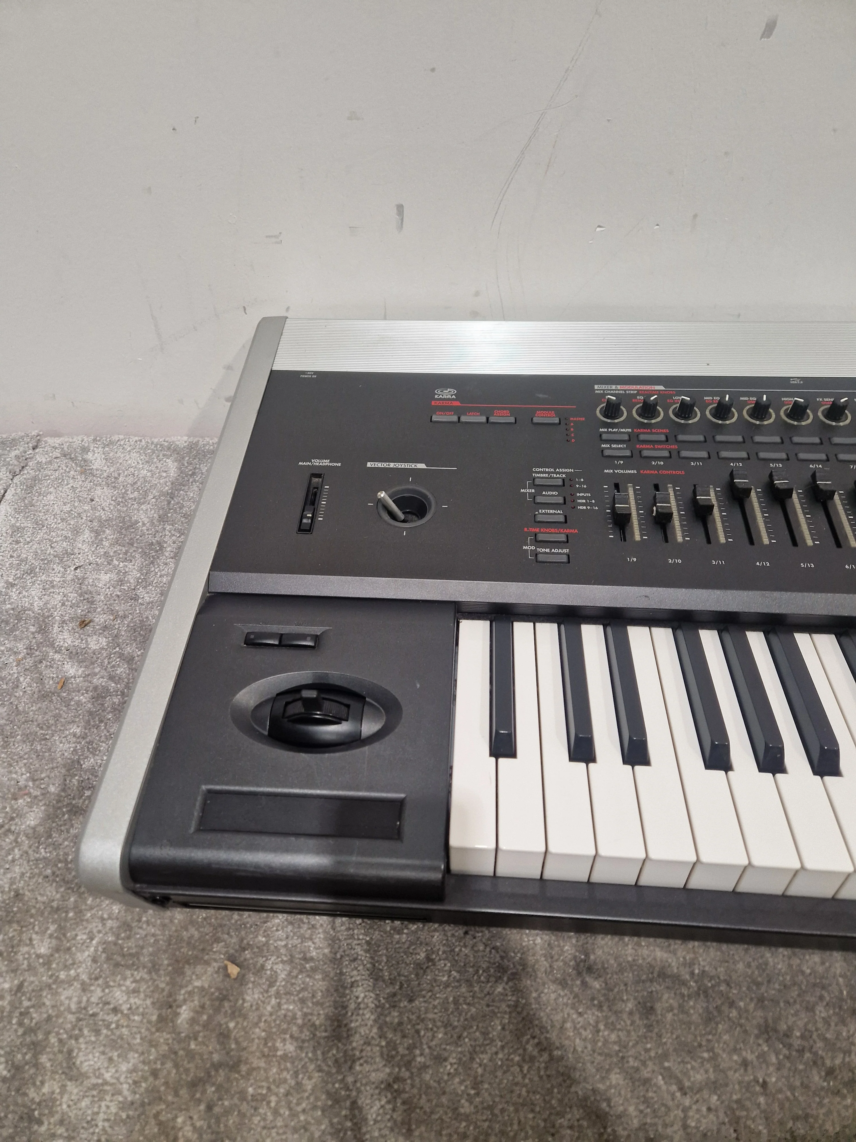 Korg OASYS - Workstation Synthesizer - Black - Excellent w/ Power Cable, Soft Case - Image 2