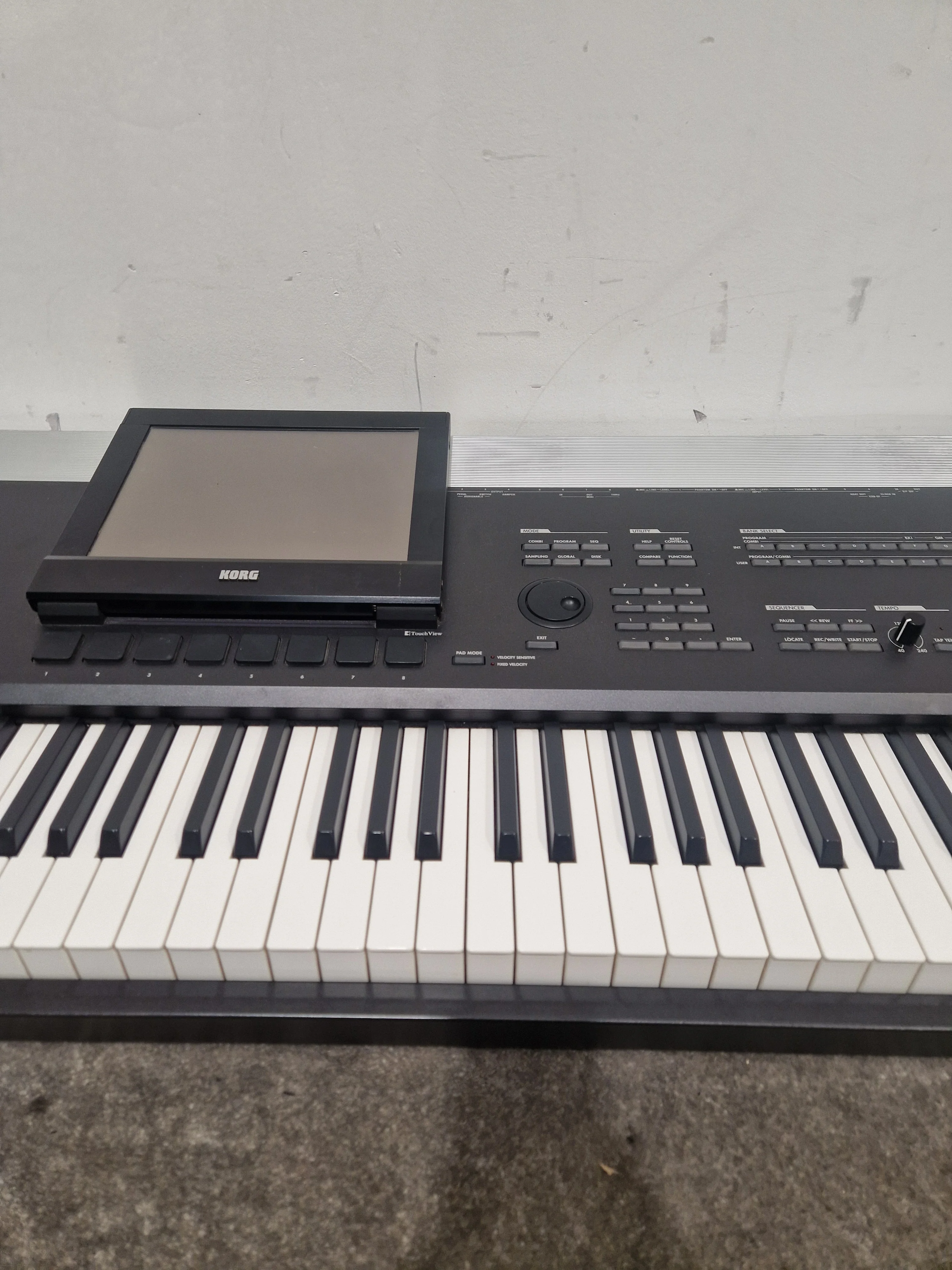 Korg OASYS - Workstation Synthesizer - Black - Excellent w/ Power Cable, Soft Case - Image 3