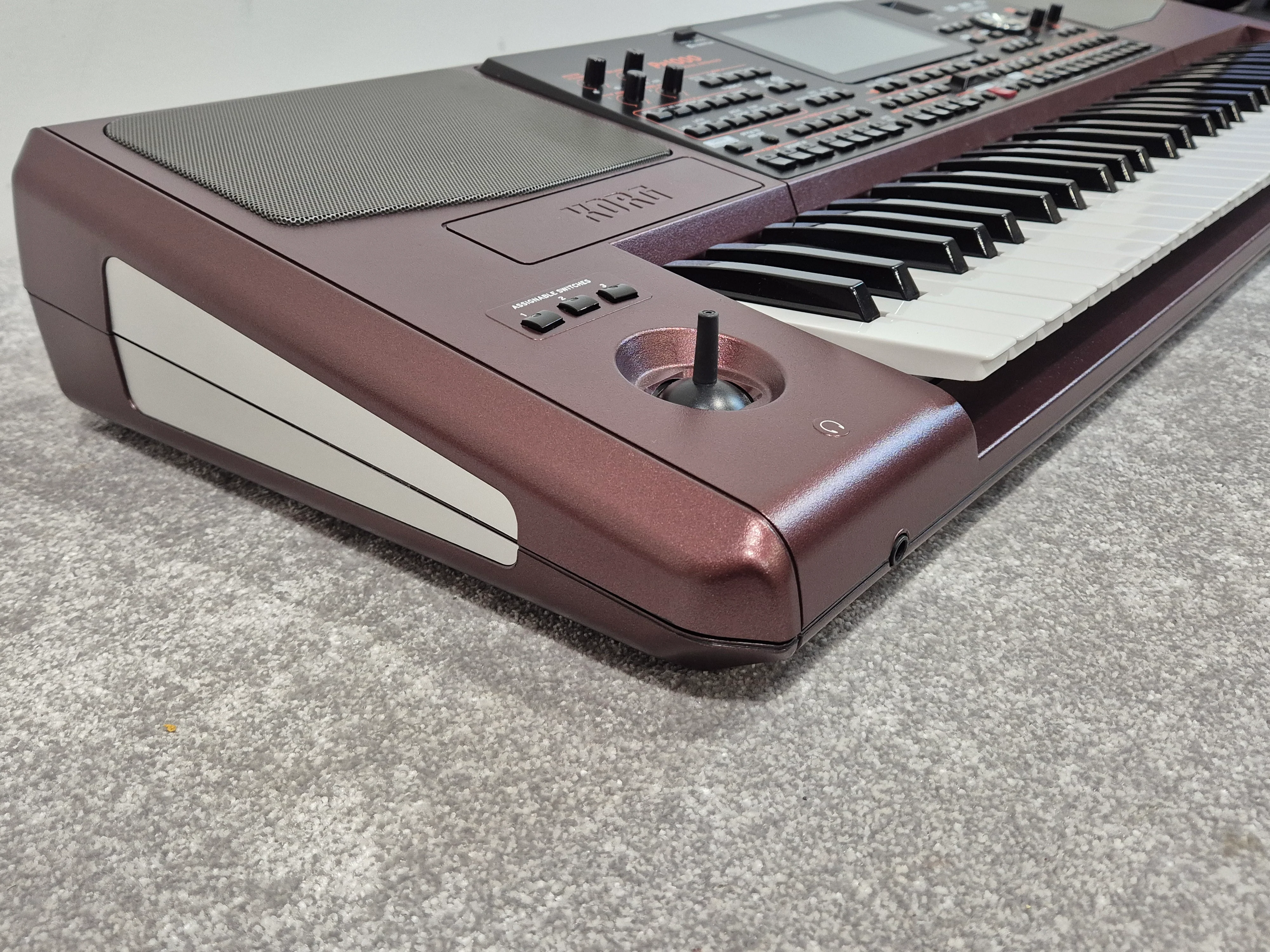 Korg PA1000 Professional Arranger - 61-keys Semi-Weighted Keyboard w/ Original Box - Image 8
