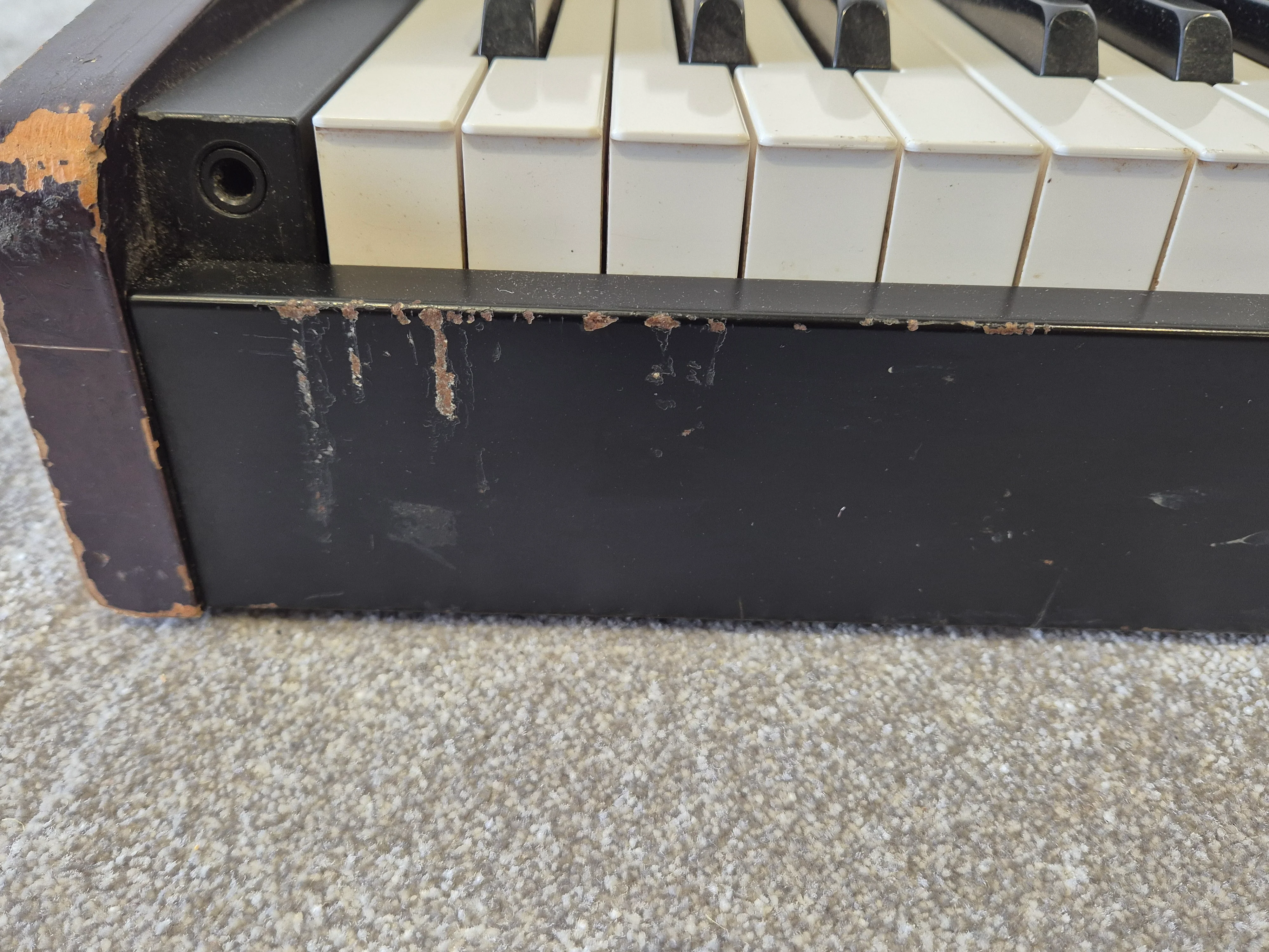 Korg SG Pro X - Stage Piano and MIDI Controller - Image 10