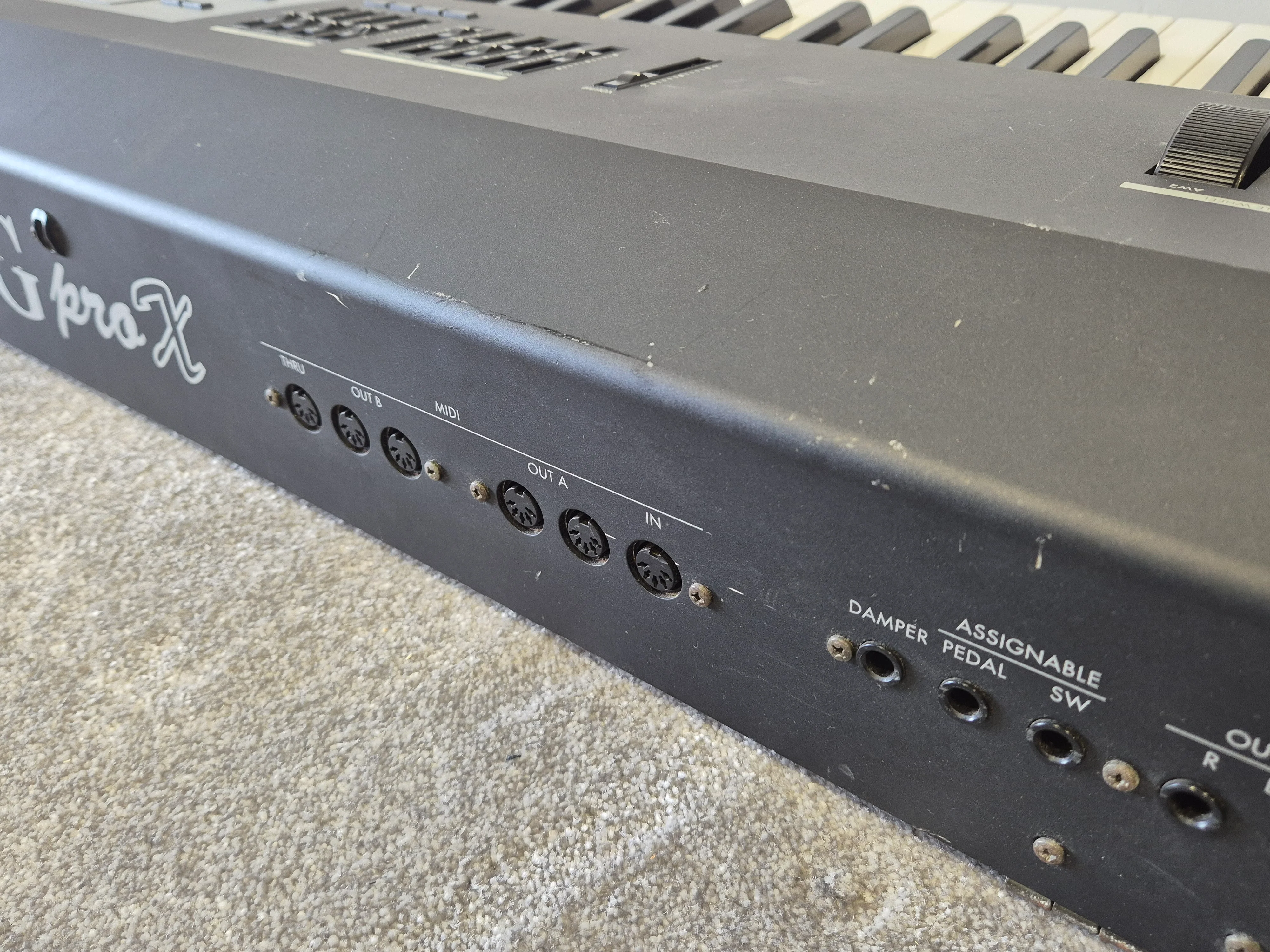 Korg SG Pro X - Stage Piano and MIDI Controller - Image 18