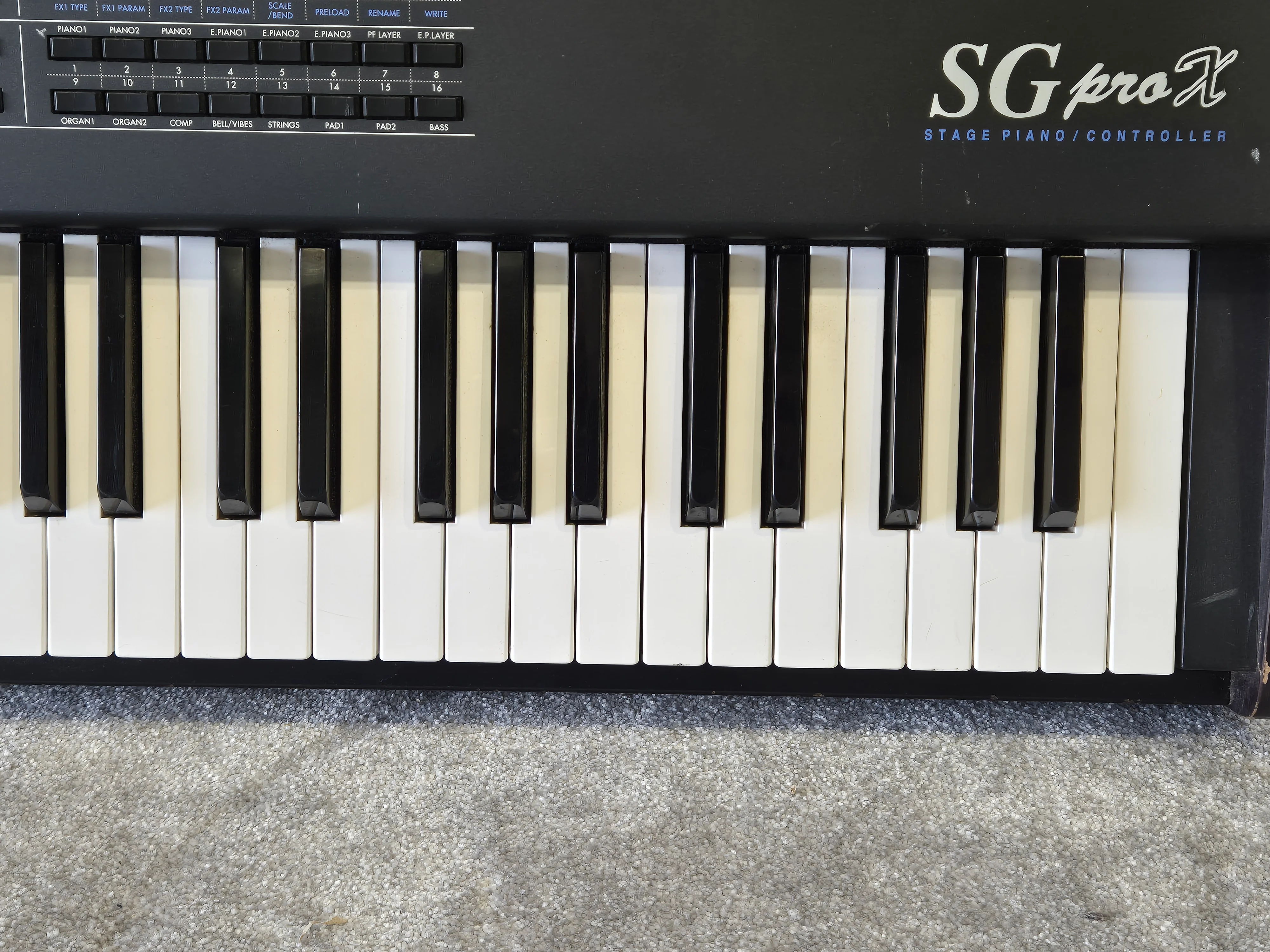 Korg SG Pro X - Stage Piano and MIDI Controller - Image 5