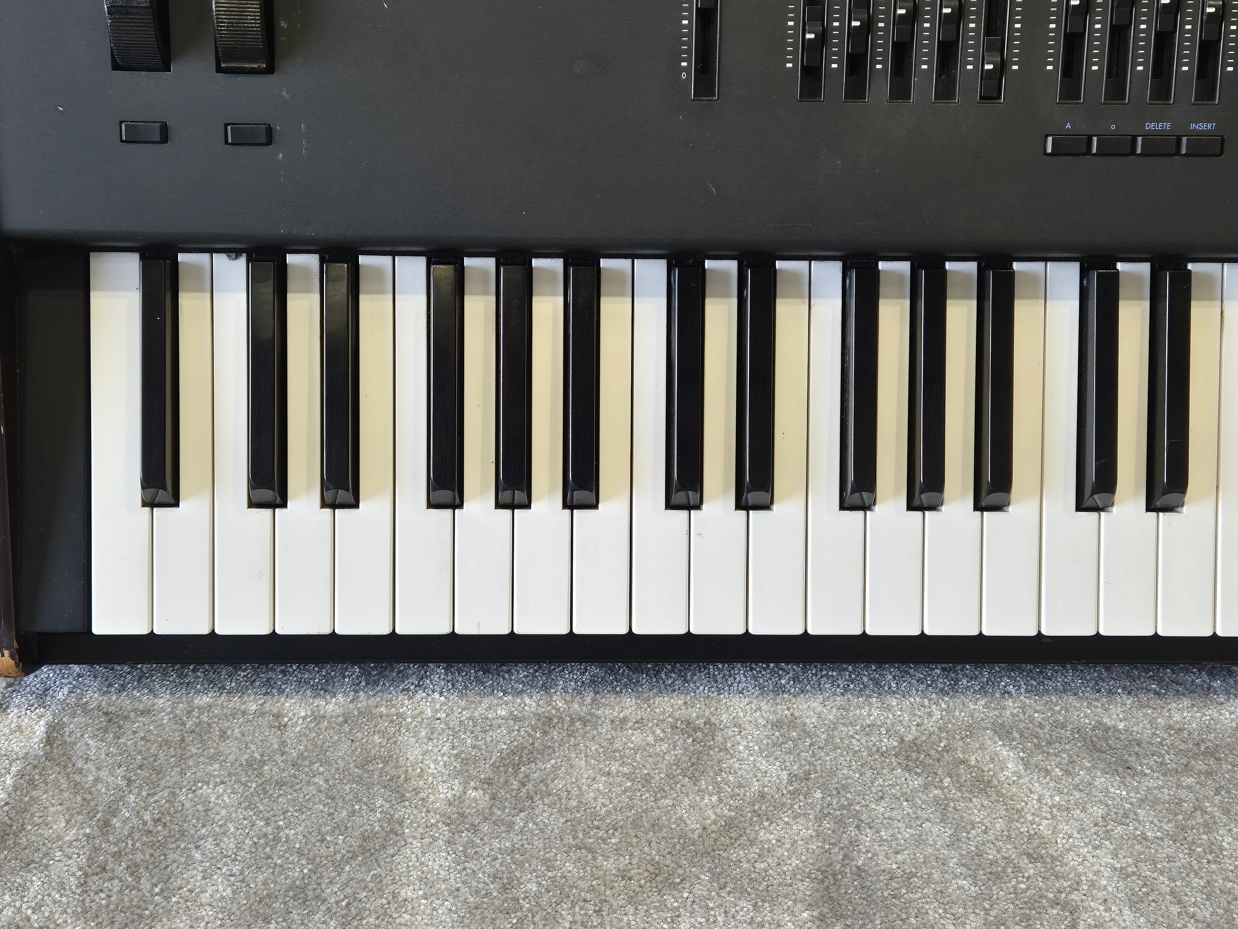 Korg SG Pro X - Stage Piano and MIDI Controller - Image 7