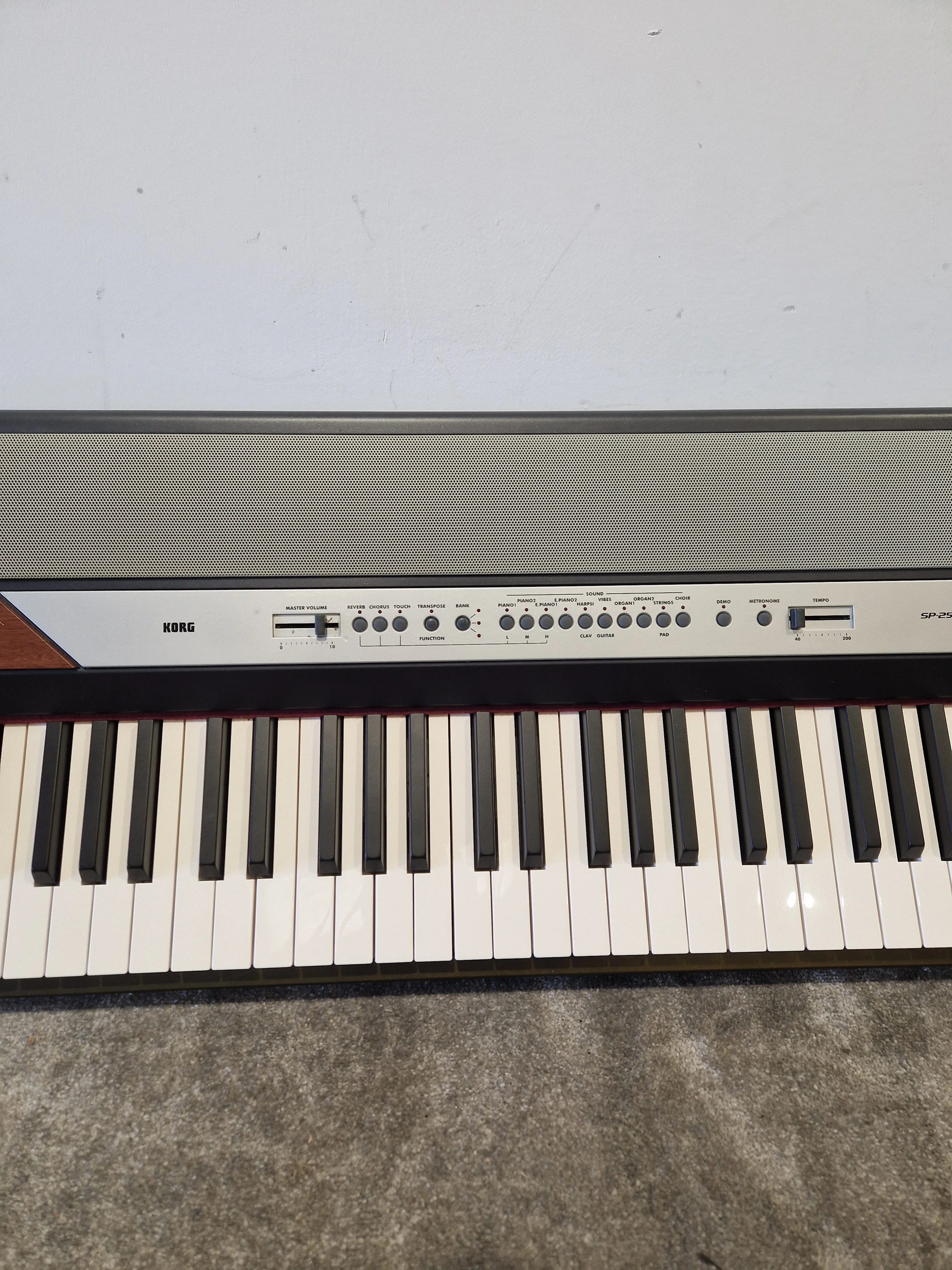Korg SP-250 - Digital Piano - Silver/Black - Excellent w/ Power Supply & Original Box - Image 7