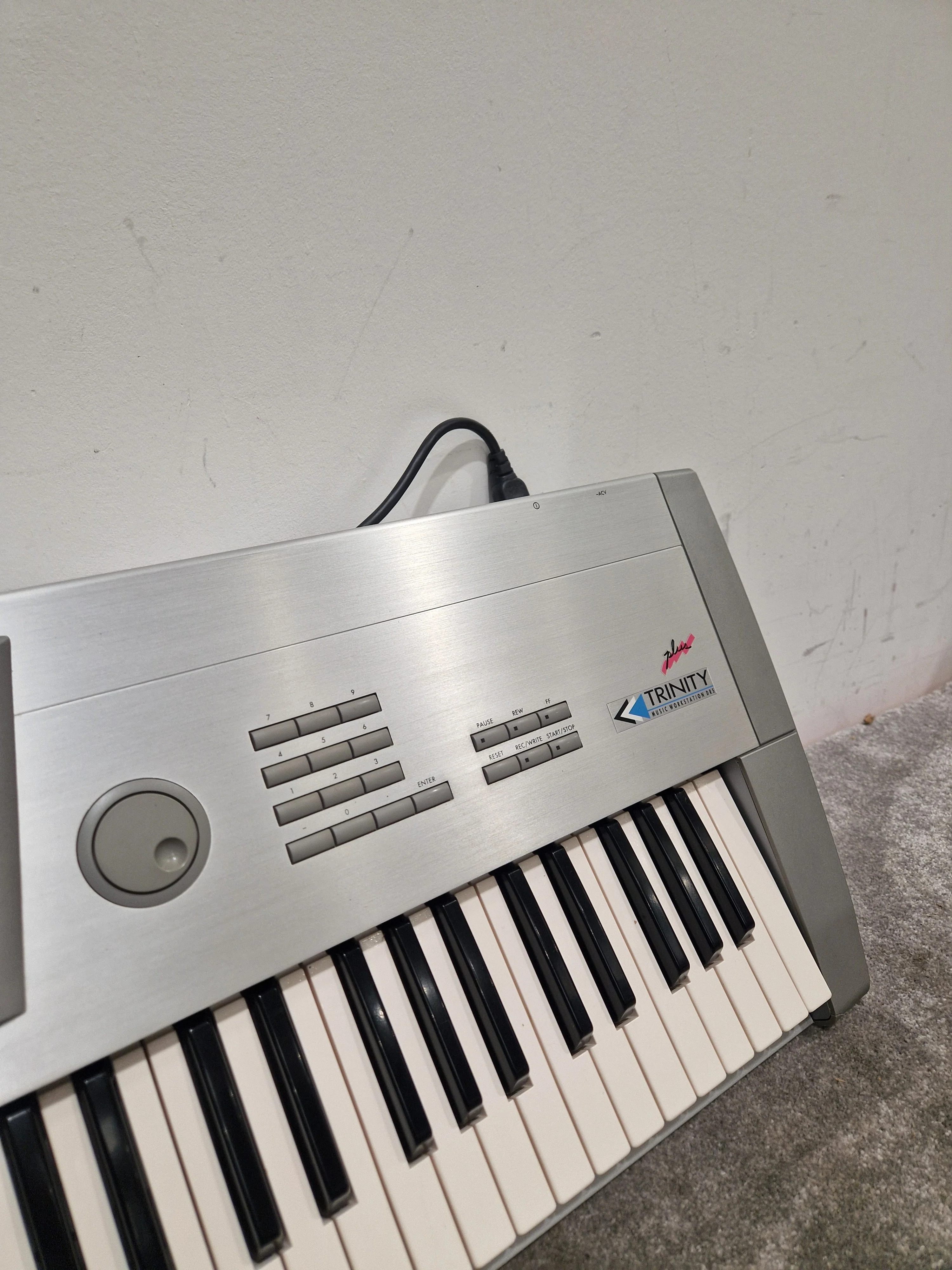 Korg Trinity Plus - Music Workstation/Synthesizer - Silver - Excellent w/ Original Box & Manuals - Image 13