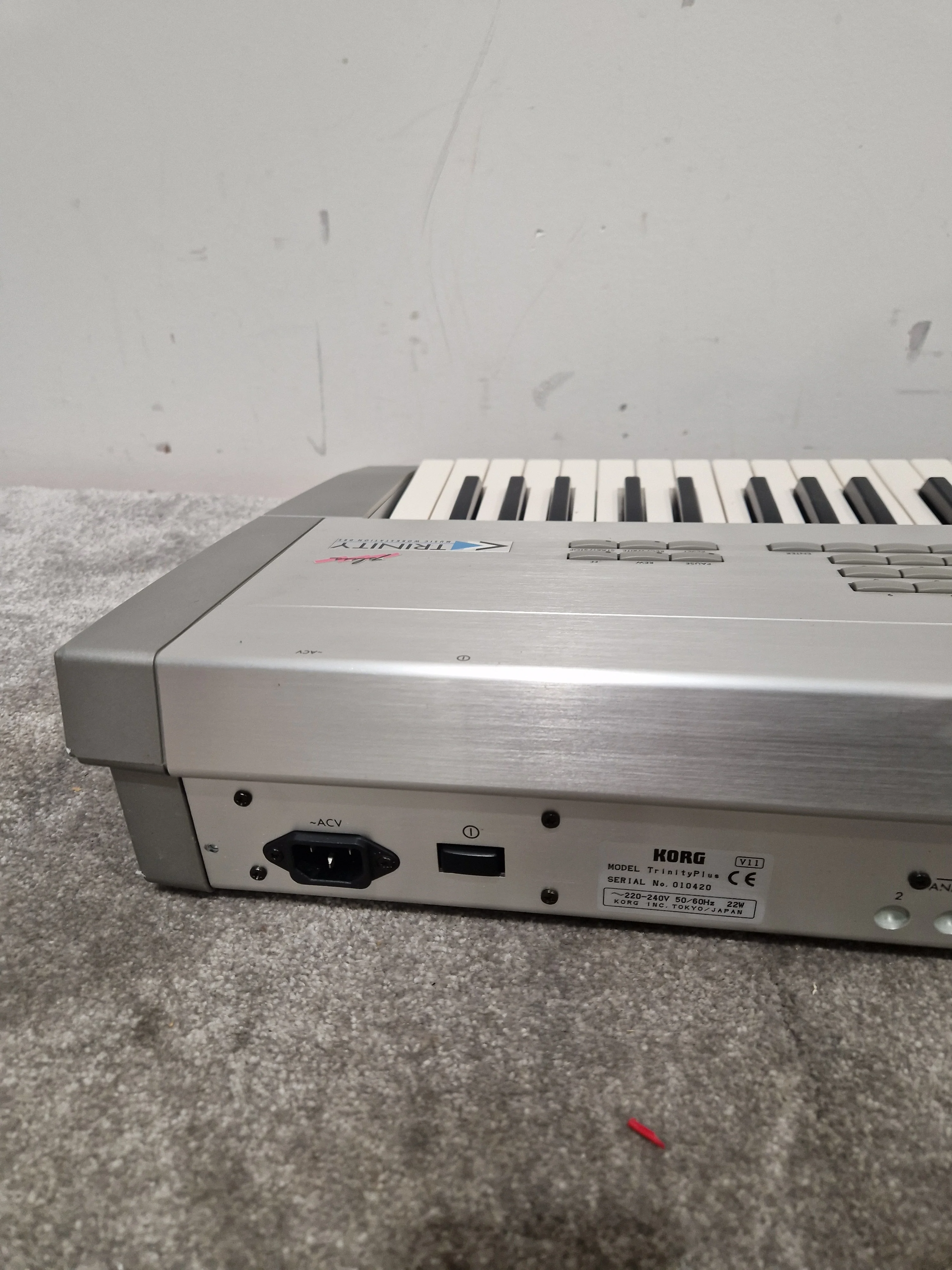 Korg Trinity Plus - Music Workstation/Synthesizer - Silver - Excellent w/ Original Box & Manuals - Image 4