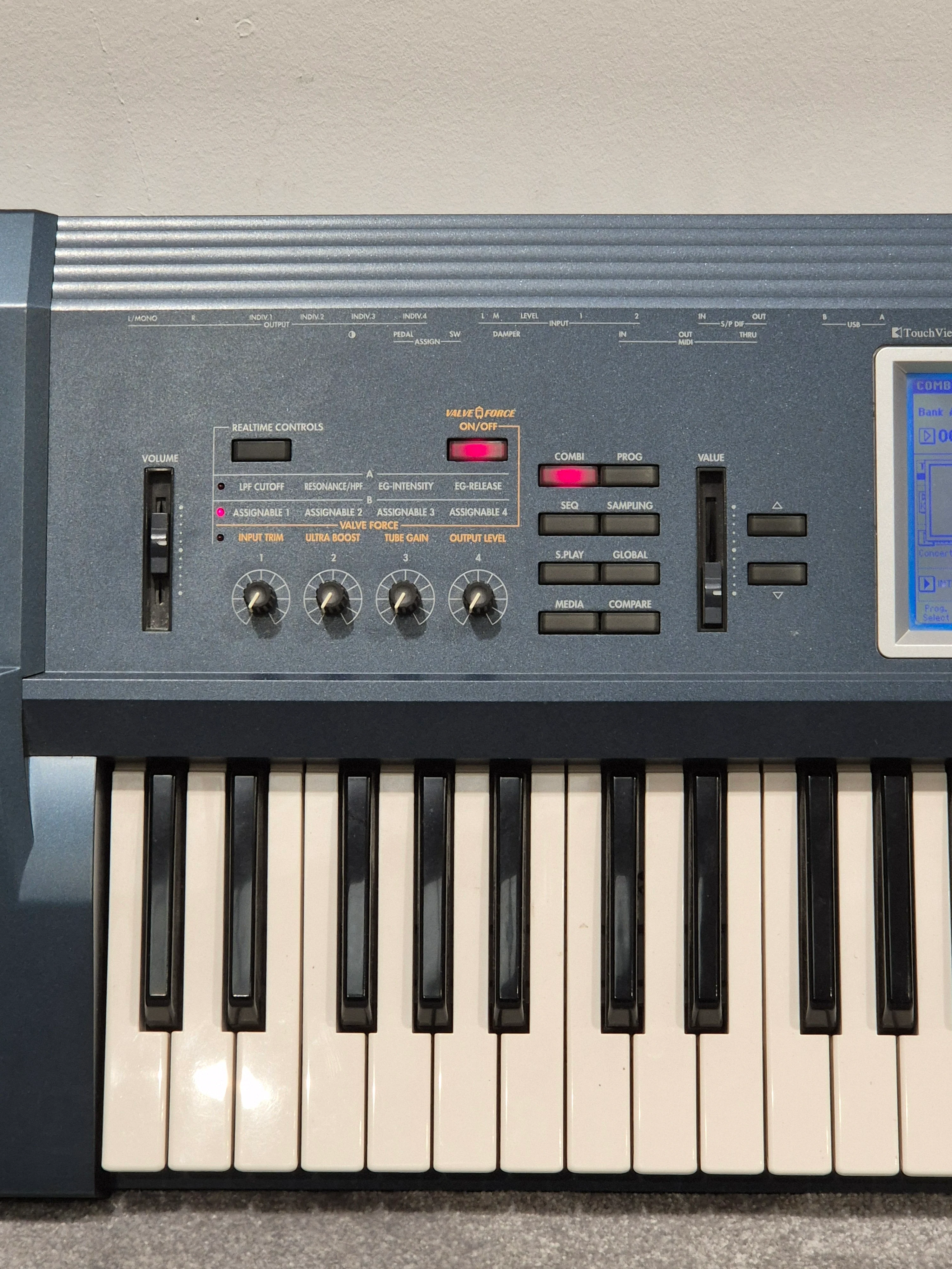 Korg Triton Extreme - 61 Key Music Workstation Synthesizer w/ Original Box - Image 3