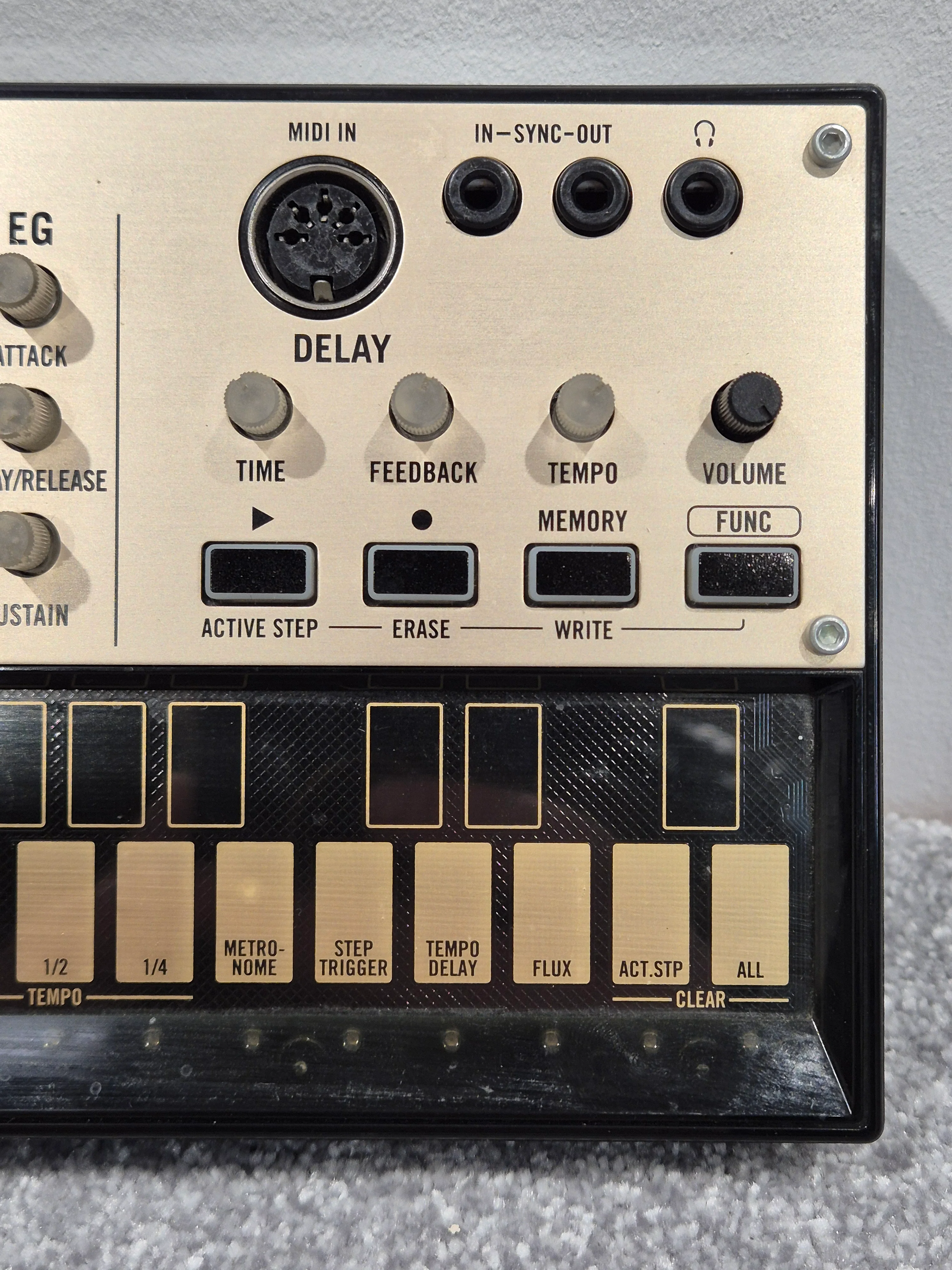 Korg Volca Keys - Compact Analog Lead Synthesizer - Battery Operated - Image 6