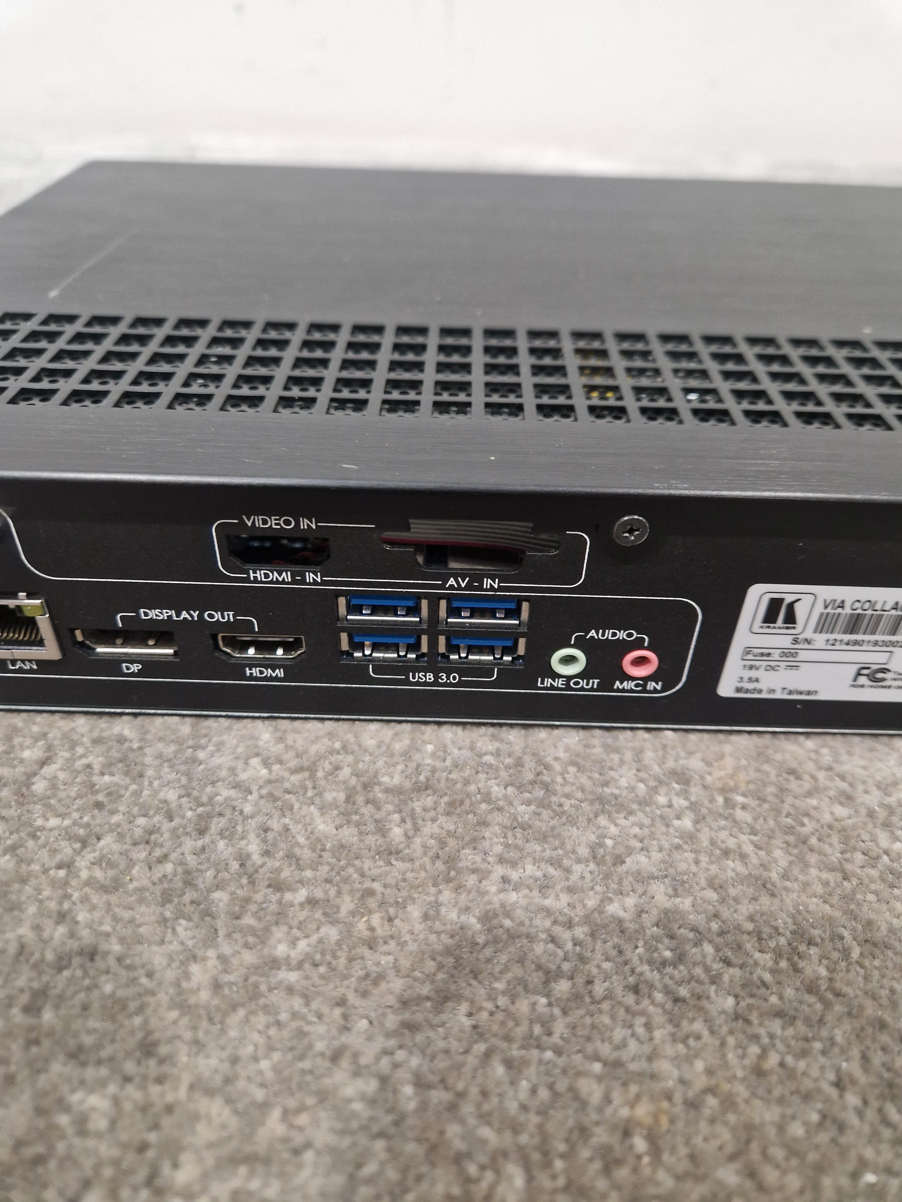 Kramer Via Collage Wireless Presentation Hub - Wireless Connectivity, Easy Setup - Very Good - Image 4