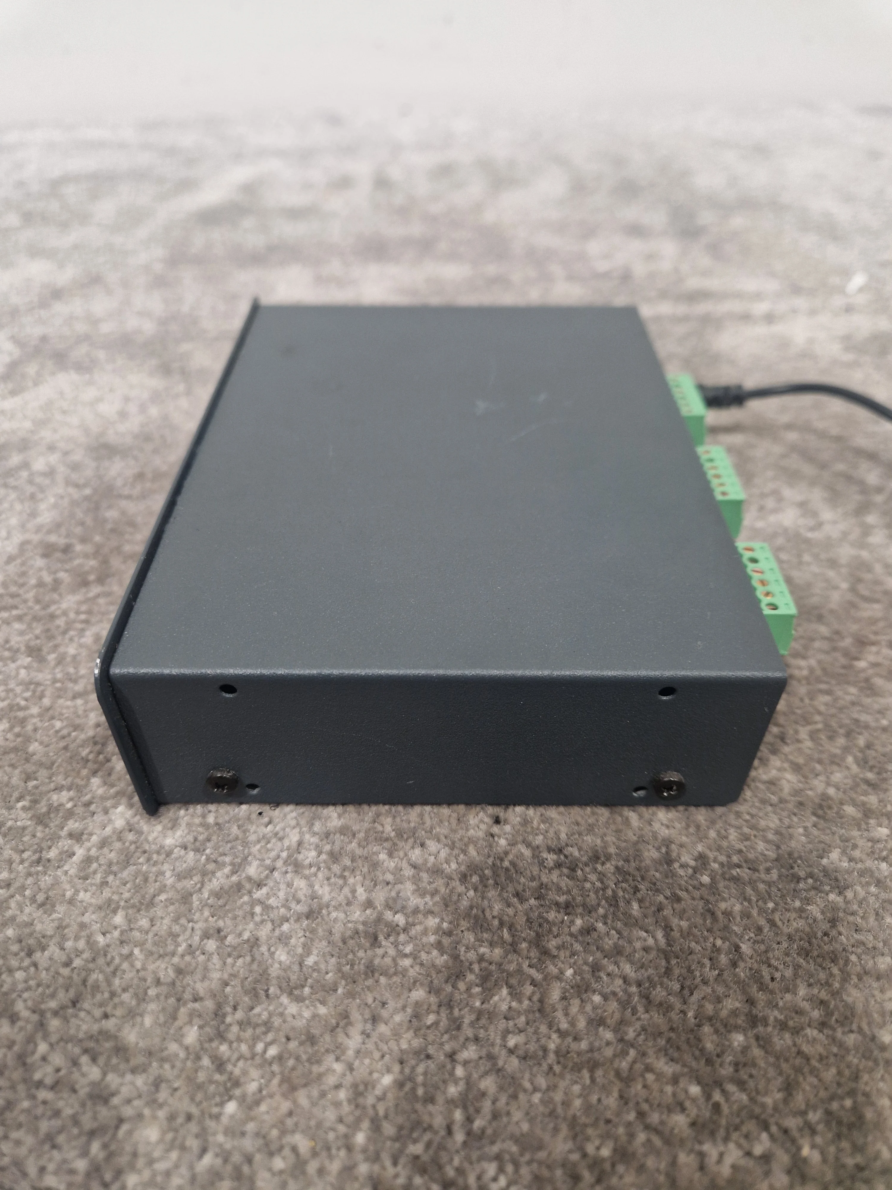 Kramer VM-50AN Audio Distributor - 5-Channel, Balanced Outputs - Very Good - Image 5