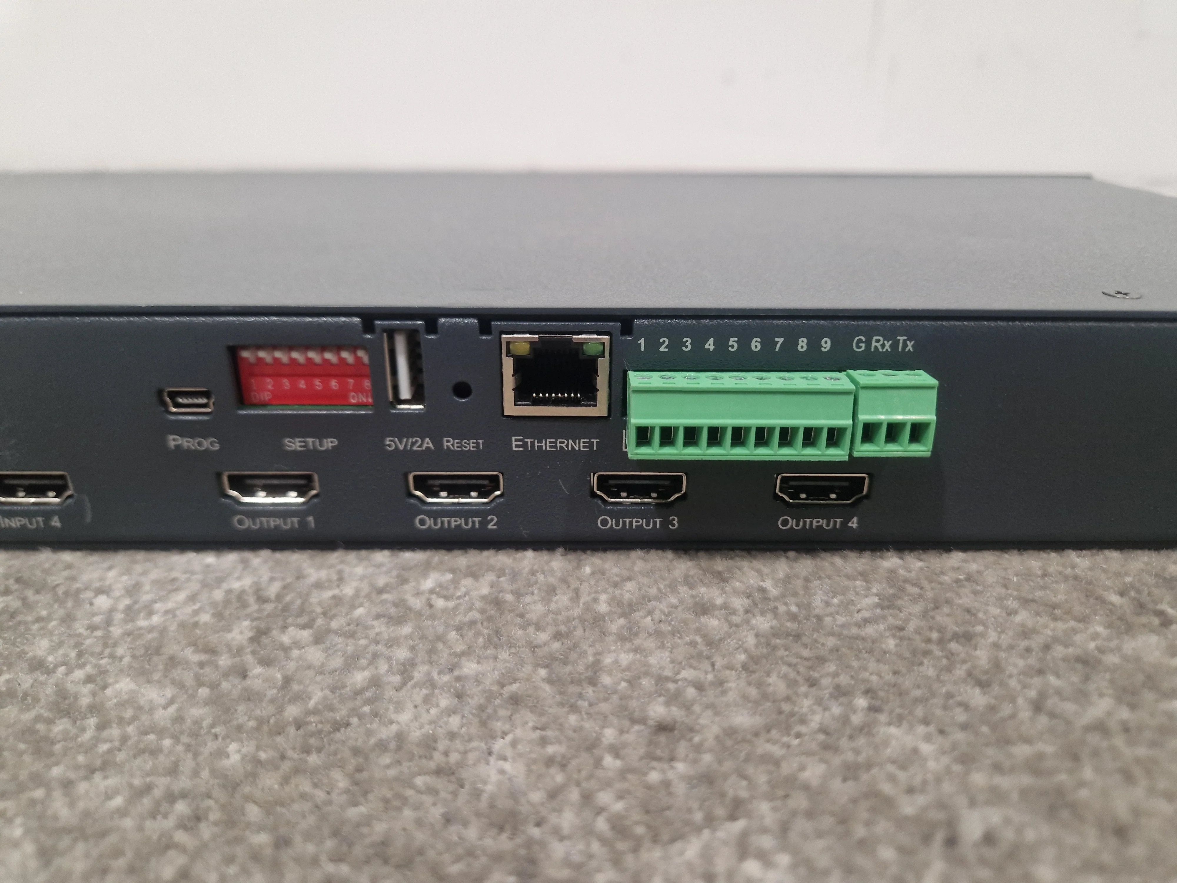 Kramer VS-44UHD 4x4 matrix switcher - HDMI 2.0, Audio De-Embedding - Very Good - Image 3