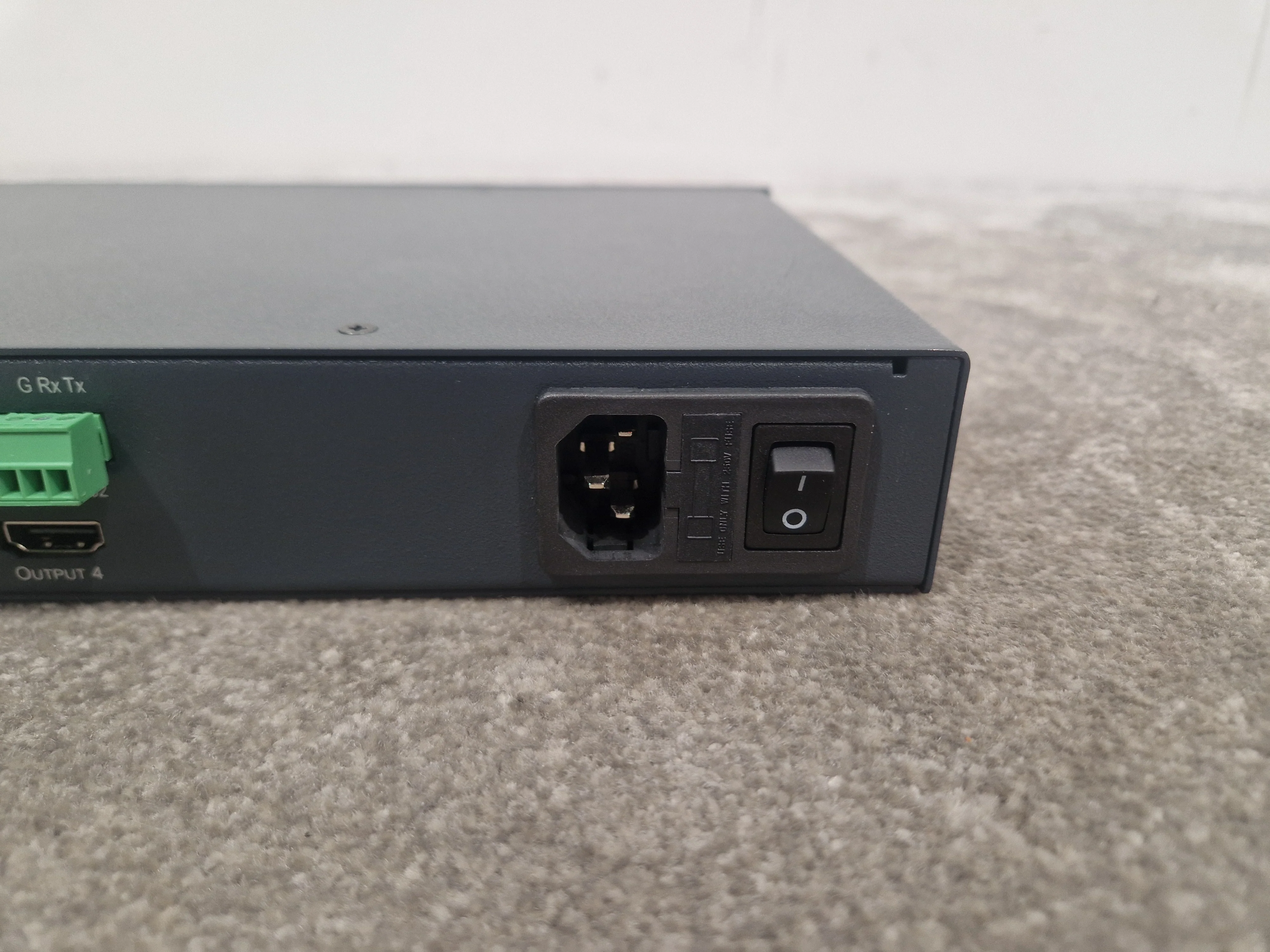 Kramer VS-44UHD 4x4 matrix switcher - HDMI 2.0, Audio De-Embedding - Very Good - Image 8