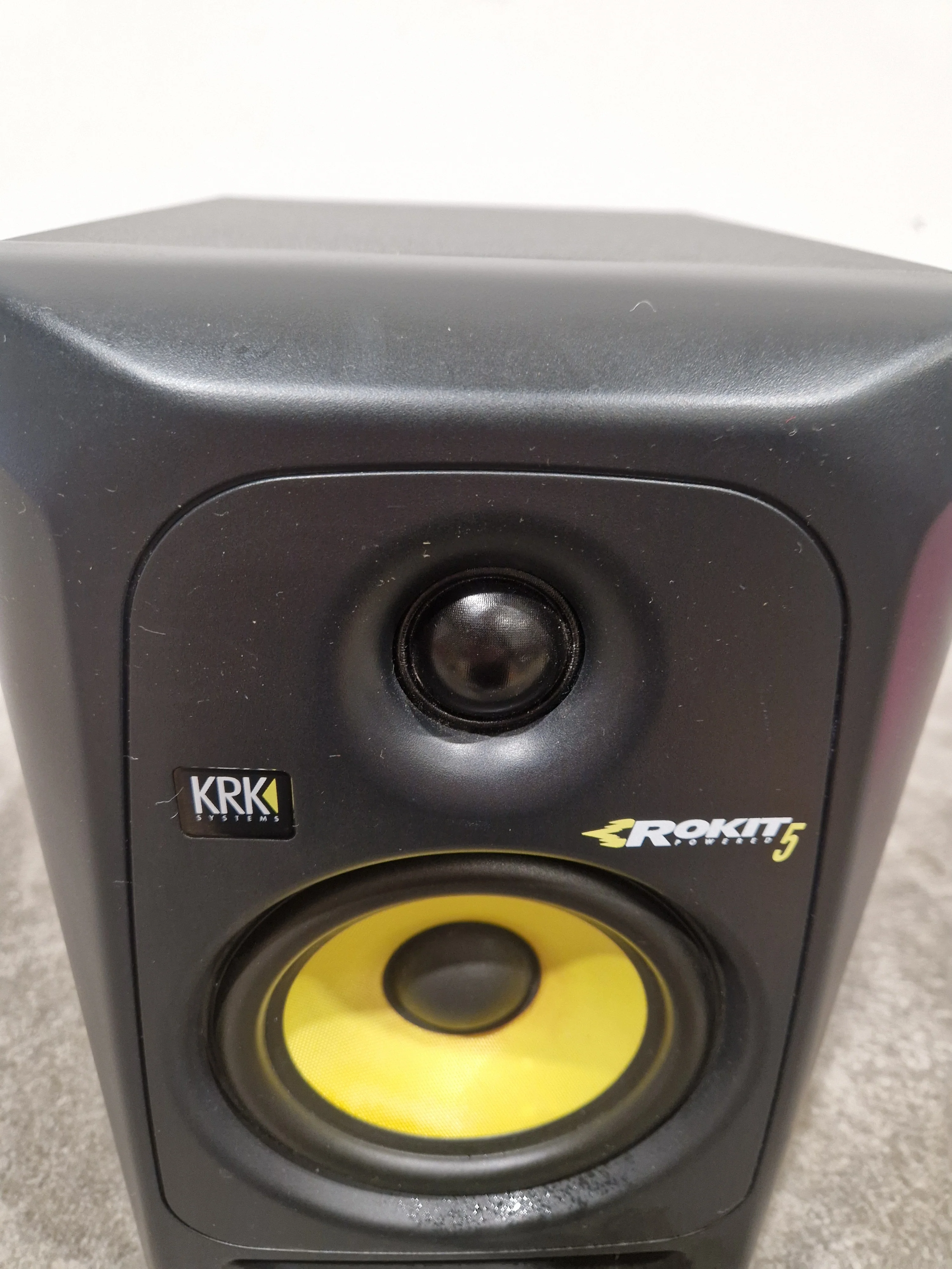 KRK Rokiit 5 Powered PA Speaker - Exceptional Audio Clarity - Excellent w/ Power Cable - Image 2