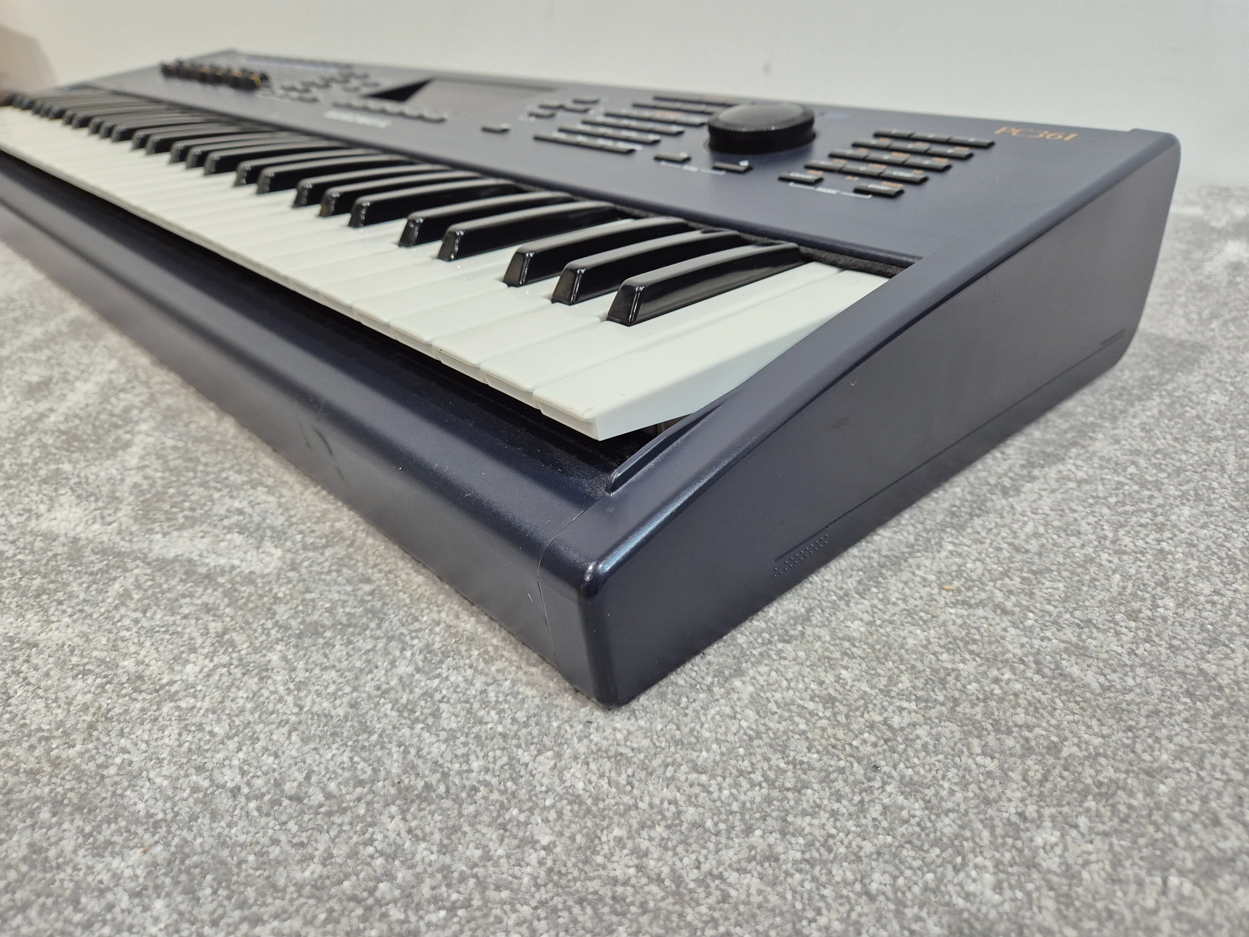 Kurzweil PC361 - 61-key Digital Workstation Synthesizer w/ Flight Case - Image 10