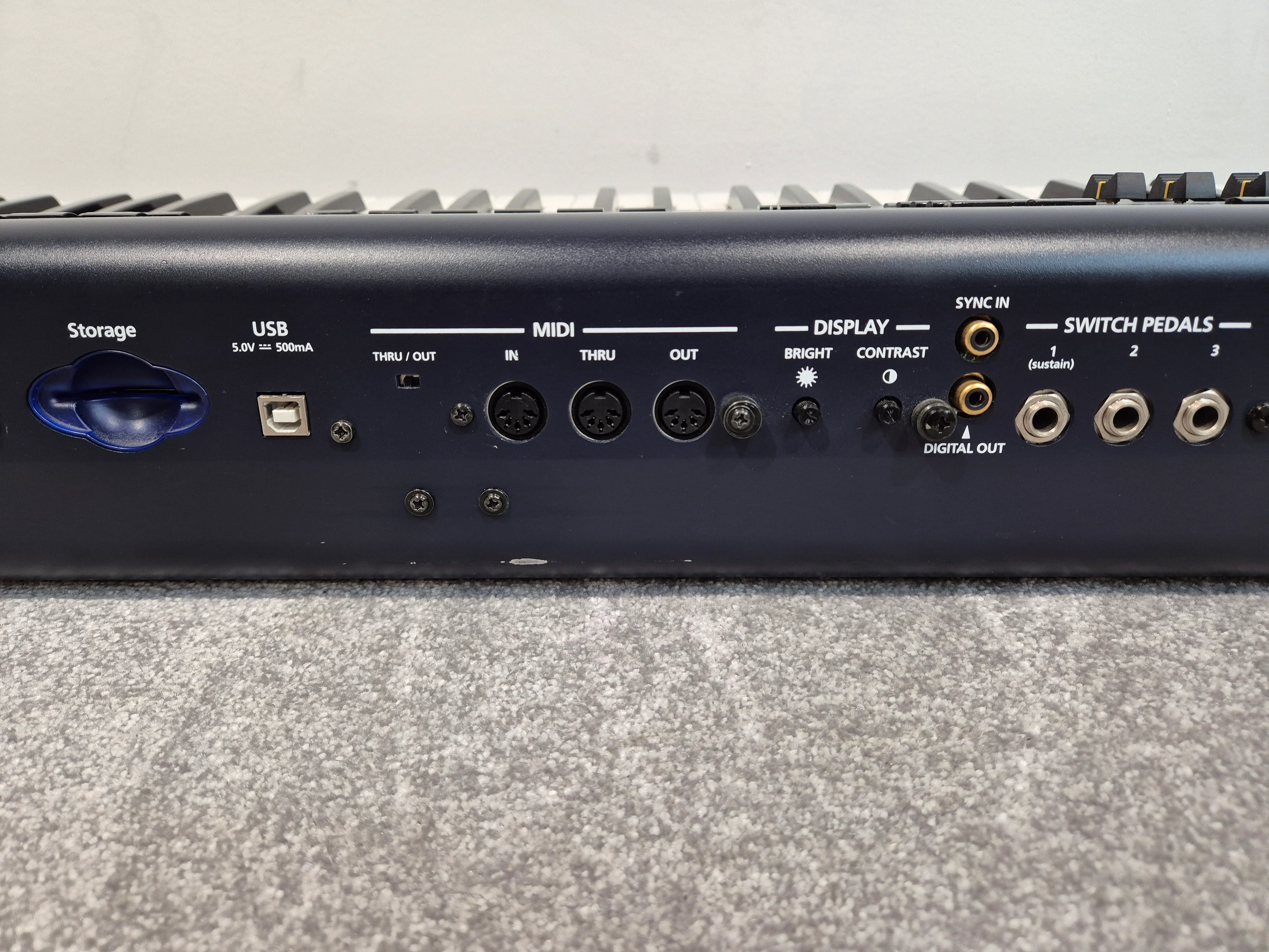 Kurzweil PC361 - 61-key Digital Workstation Synthesizer w/ Flight Case - Image 14