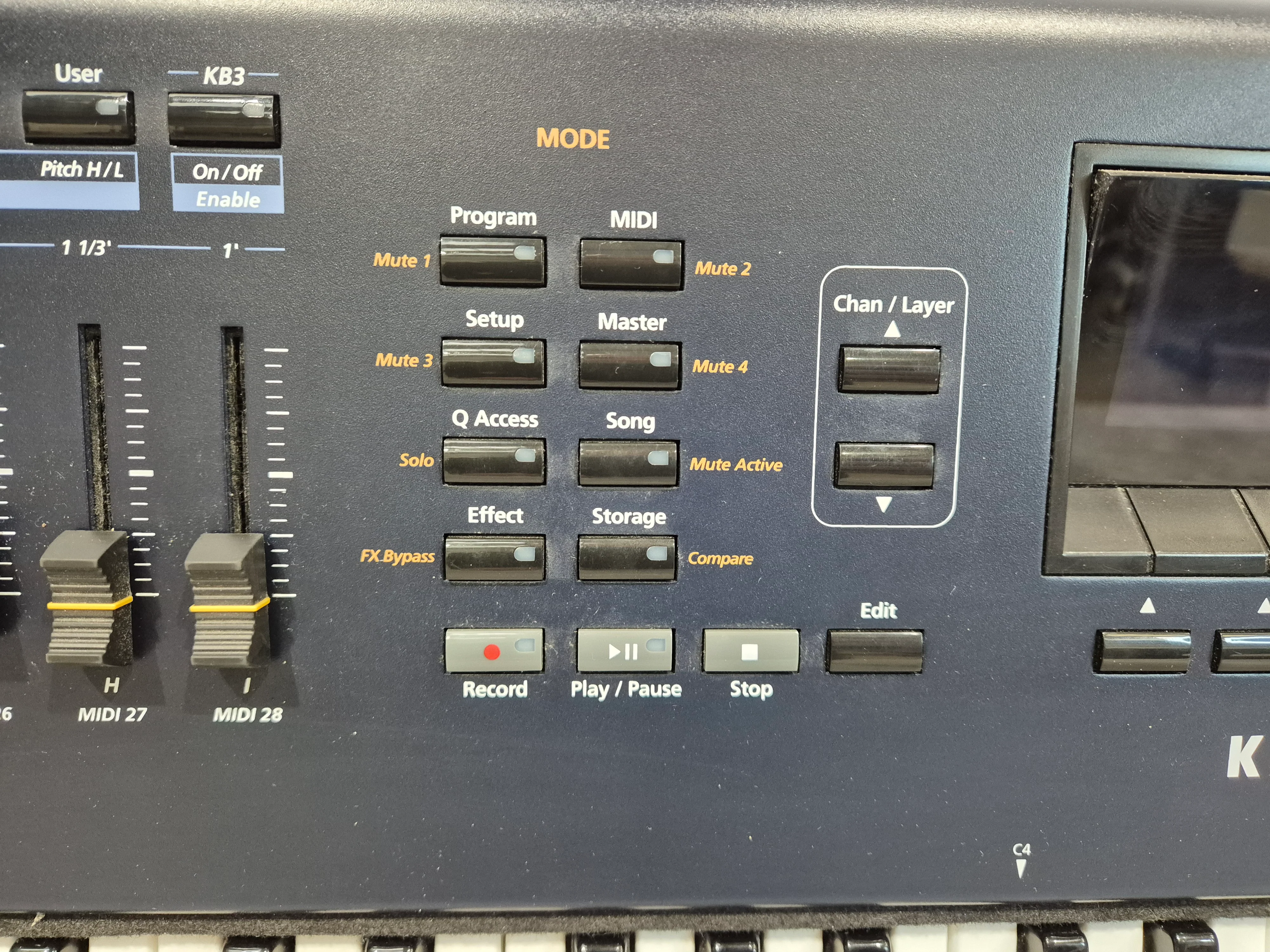 Kurzweil PC361 - 61-key Digital Workstation Synthesizer w/ Flight Case - Image 3