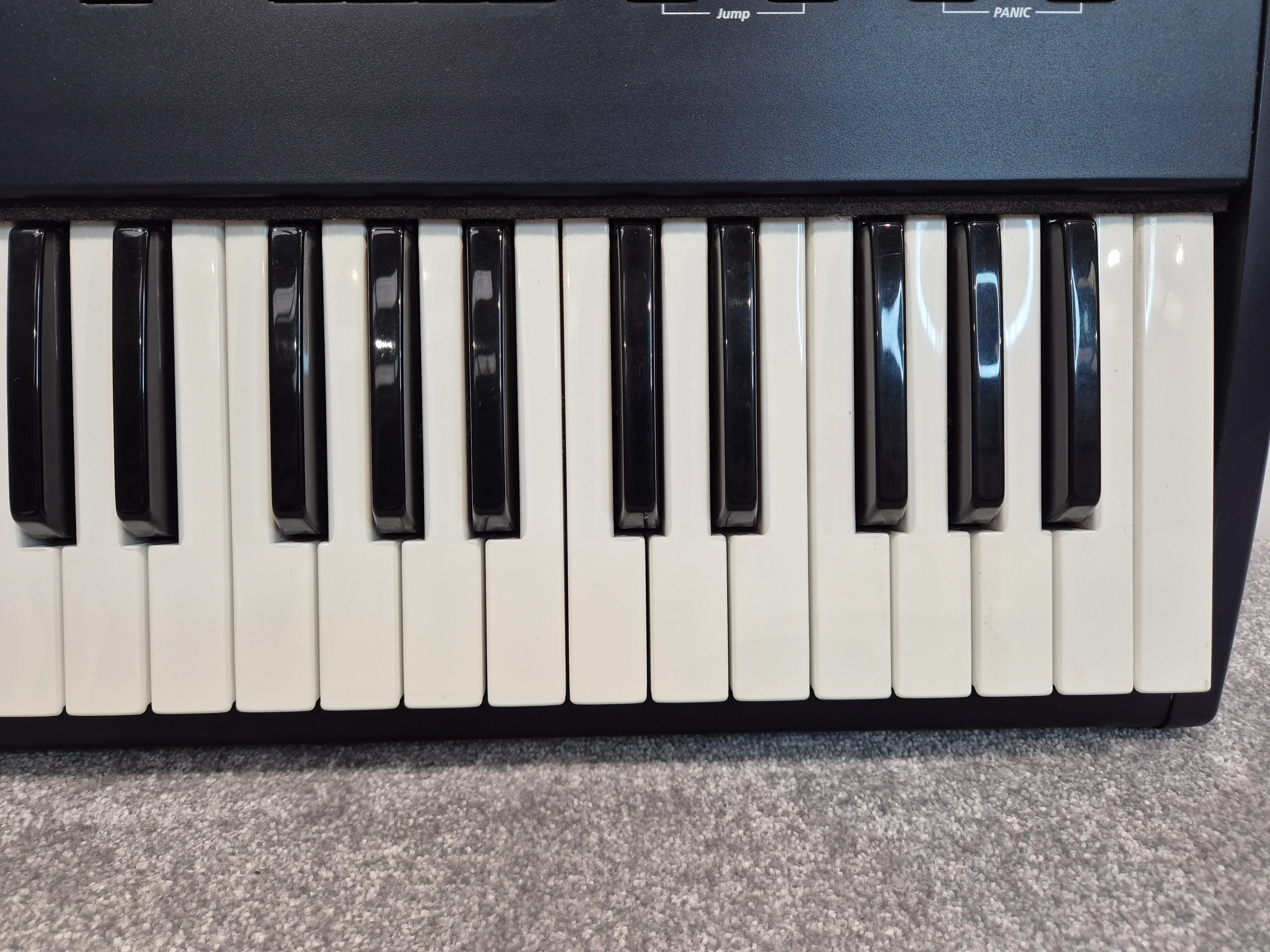 Kurzweil PC361 - 61-key Digital Workstation Synthesizer w/ Flight Case - Image 8