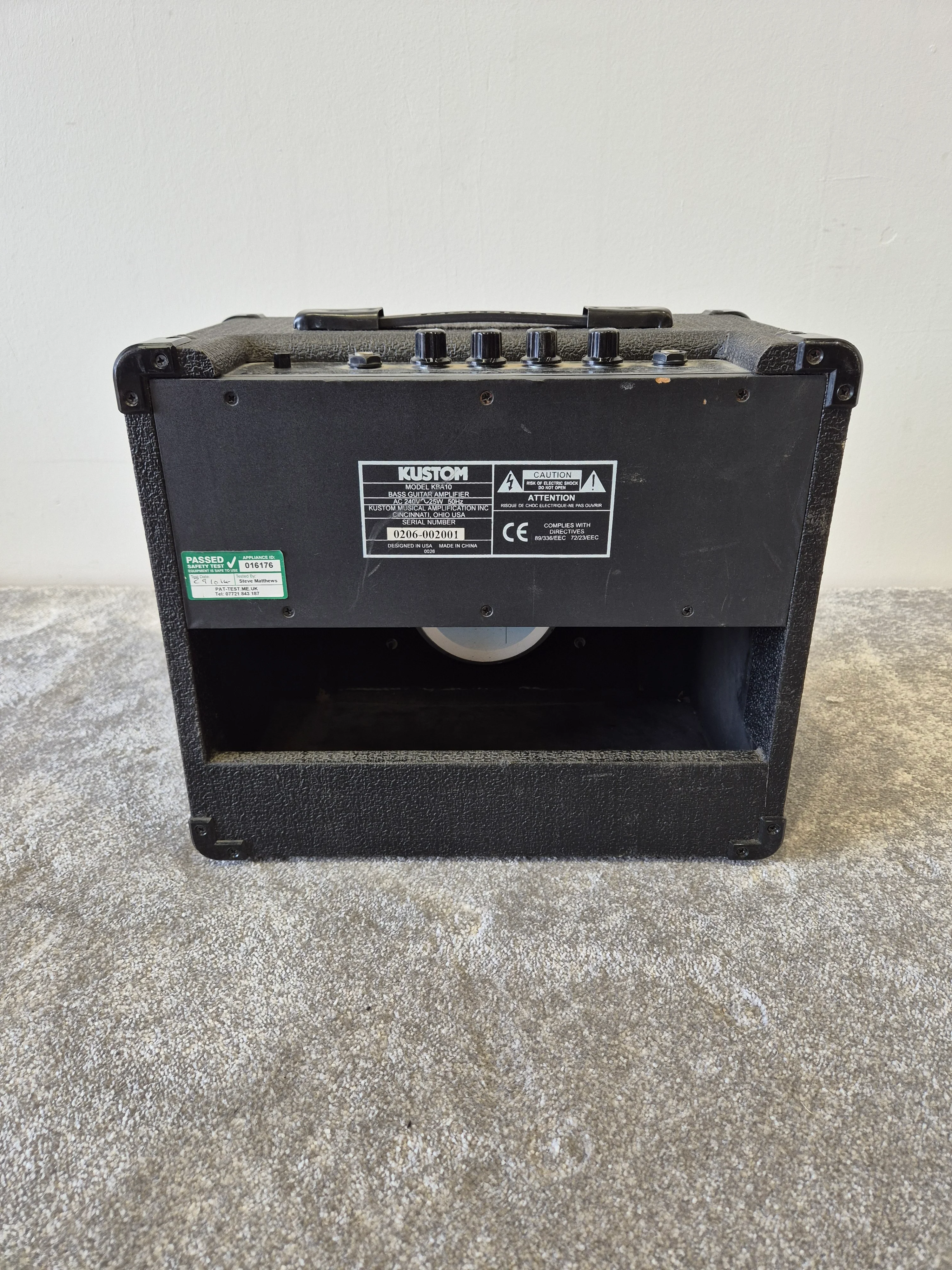 Kustom KBA10 - 10-watt Bass Guitar Amplifier - Image 4