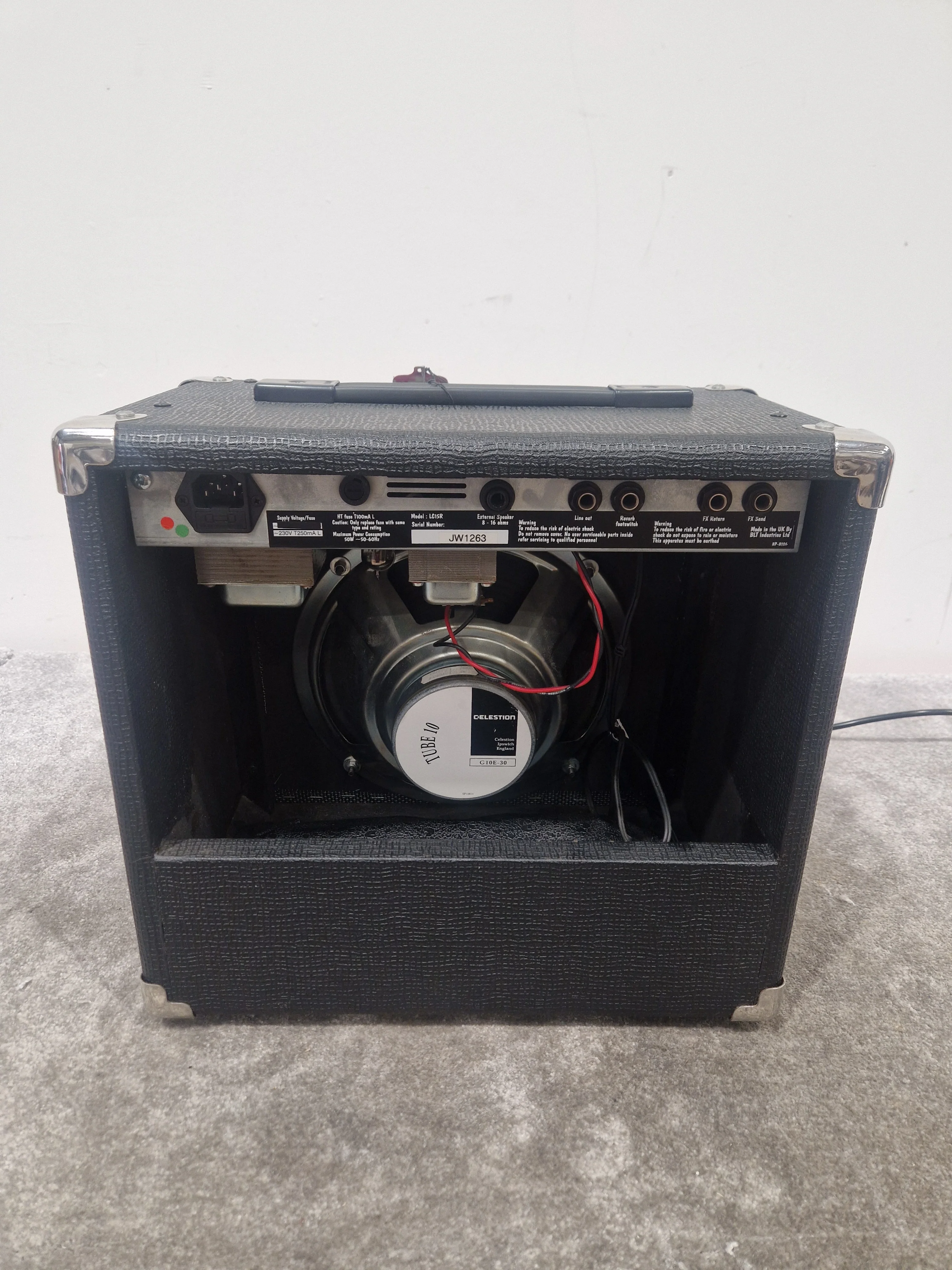 Laney Lc15r Guitar Amp - 15 Watts, Reverb - Mint w/ Tags - Image 4