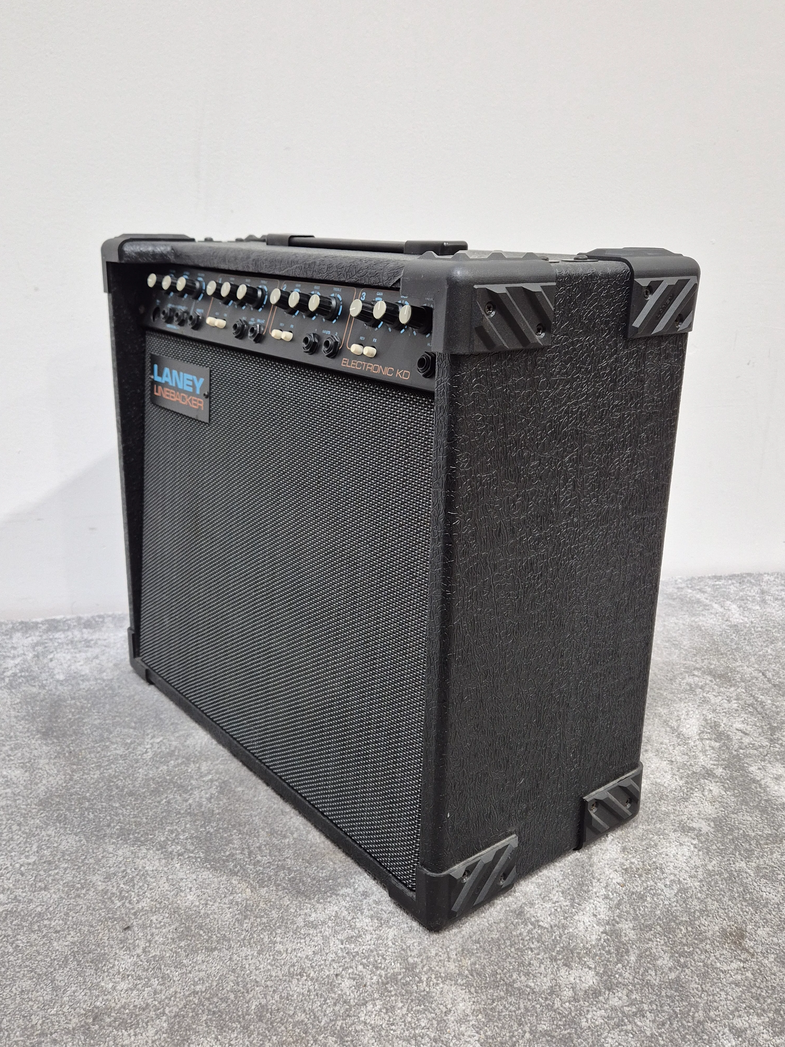 Laney Linebacker Electronic KD - Versatile 50W Guitar Amplifier - Image 12
