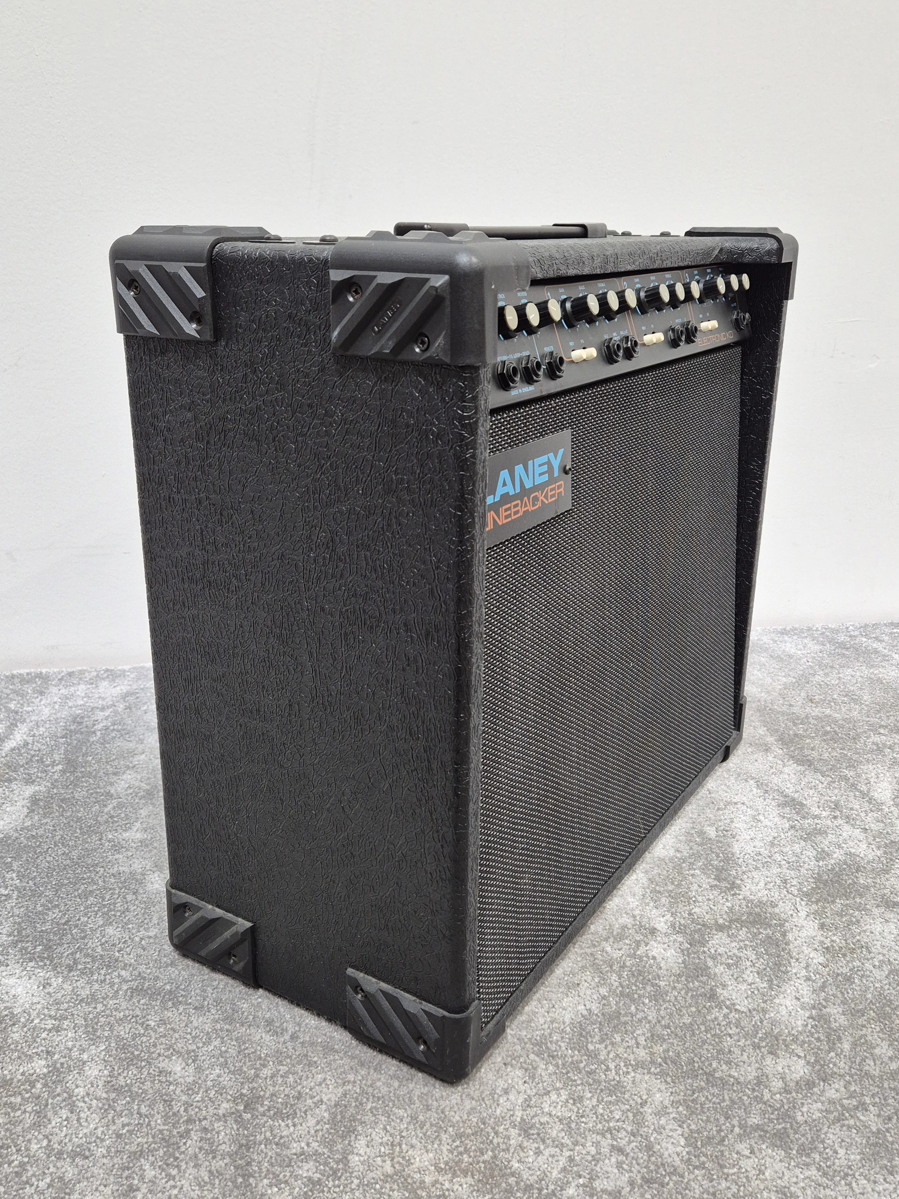 Laney Linebacker Electronic KD - Versatile 50W Guitar Amplifier - Image 5