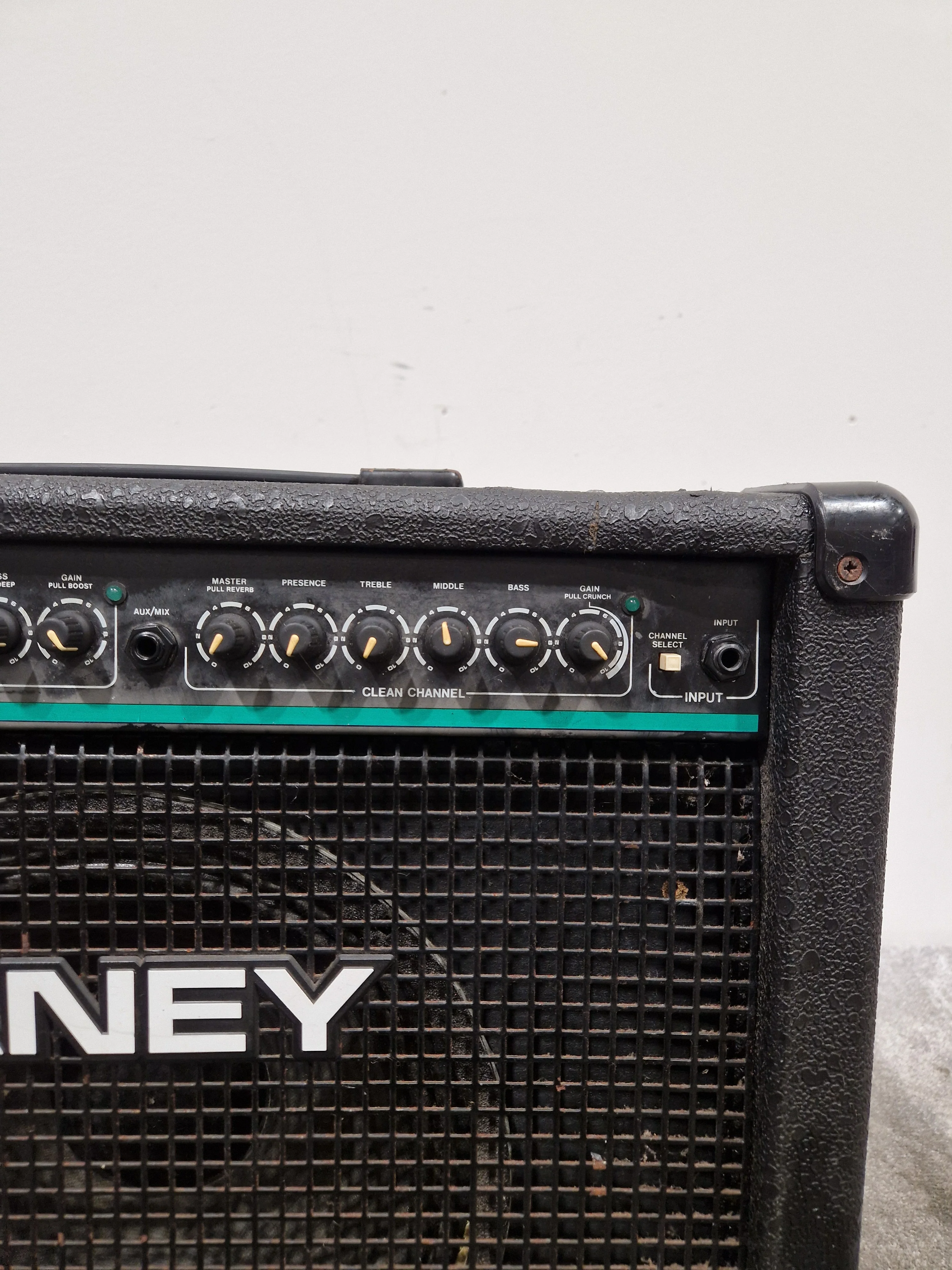 Laney World Series 120R Amplifier - 120W Combo - Good w/ Power Cable - Image 12