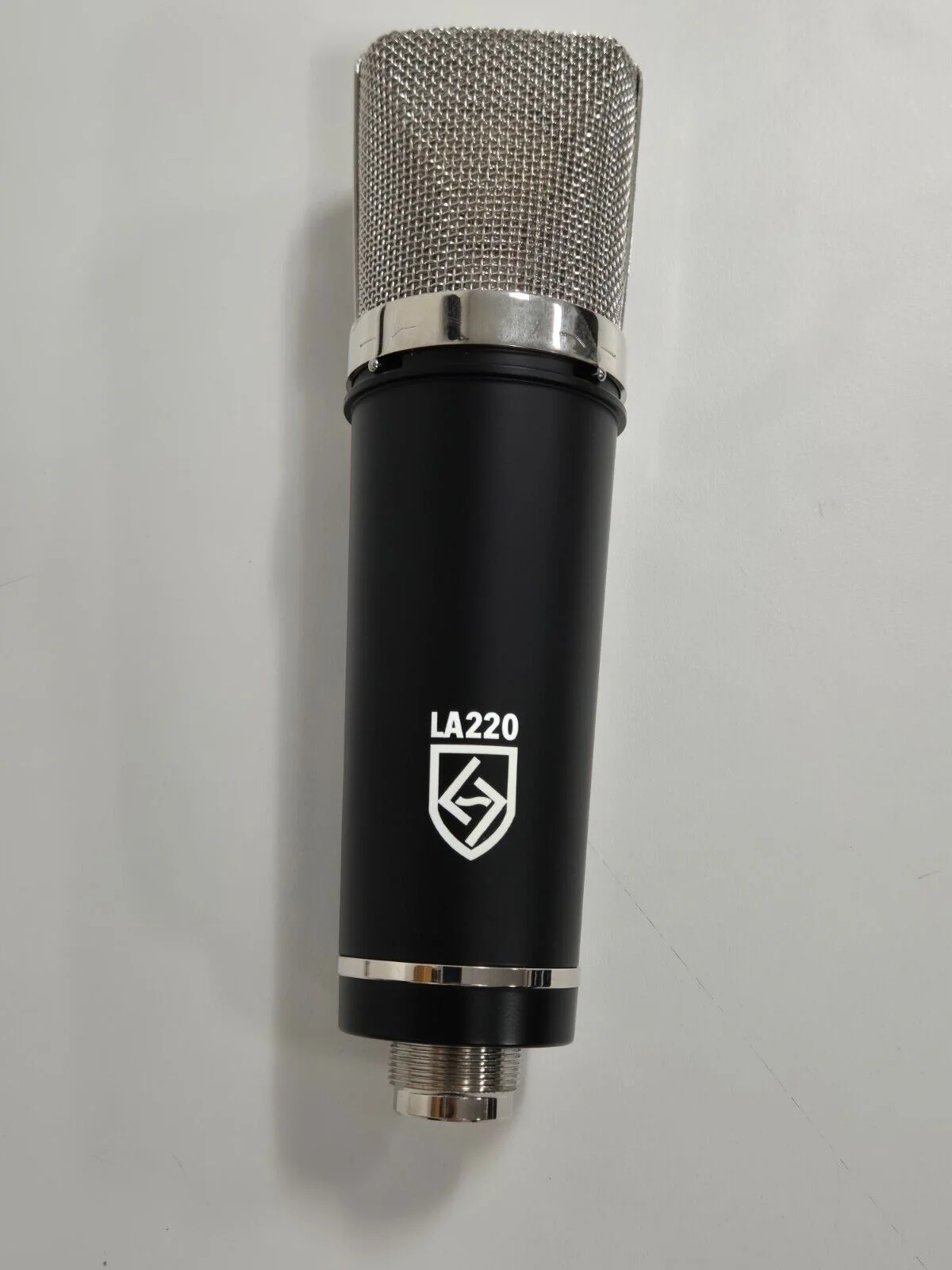 Lauten Audio LA220 Microphone with Holder and Manuals - Image 4