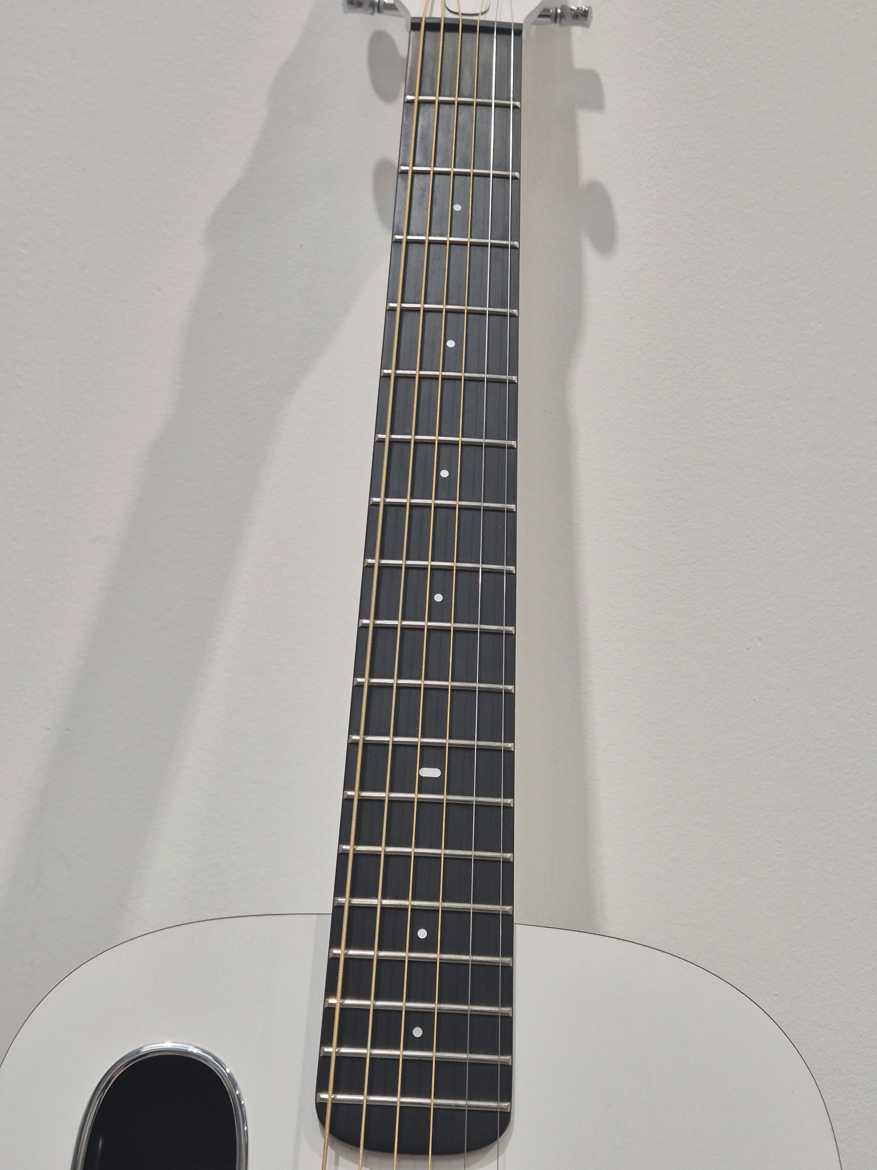 Lava ME 3 – White Smart Carbon Fiber Guitar – Excellent w/ Soft Gig Bag, New Strings & USB-C Cable - Image 6