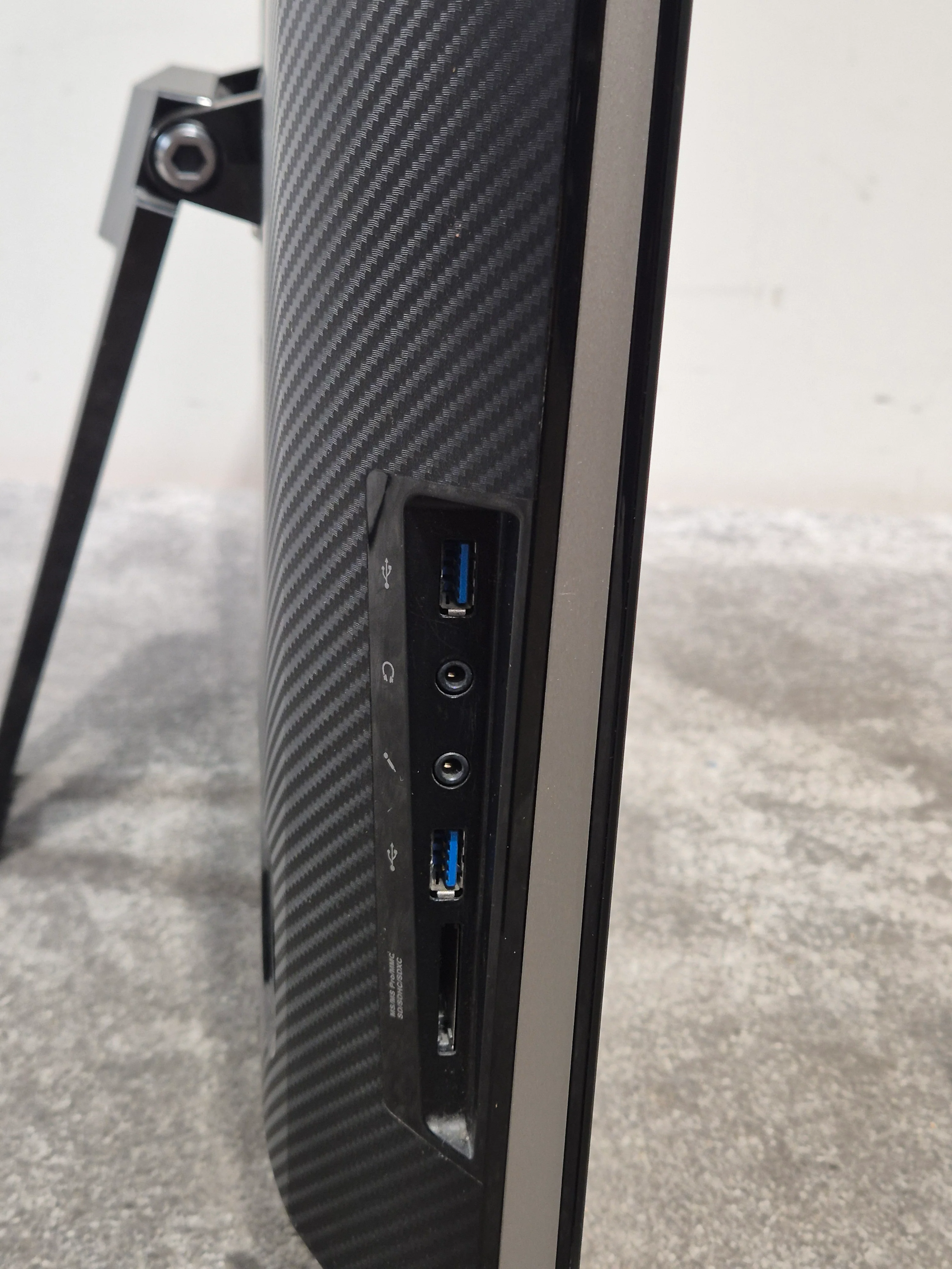 Lenovo Ideacentre B5-series Desktop Computer - High Performance, Compact Design - Very Good w/ Original Box & Power Supply - Image 3