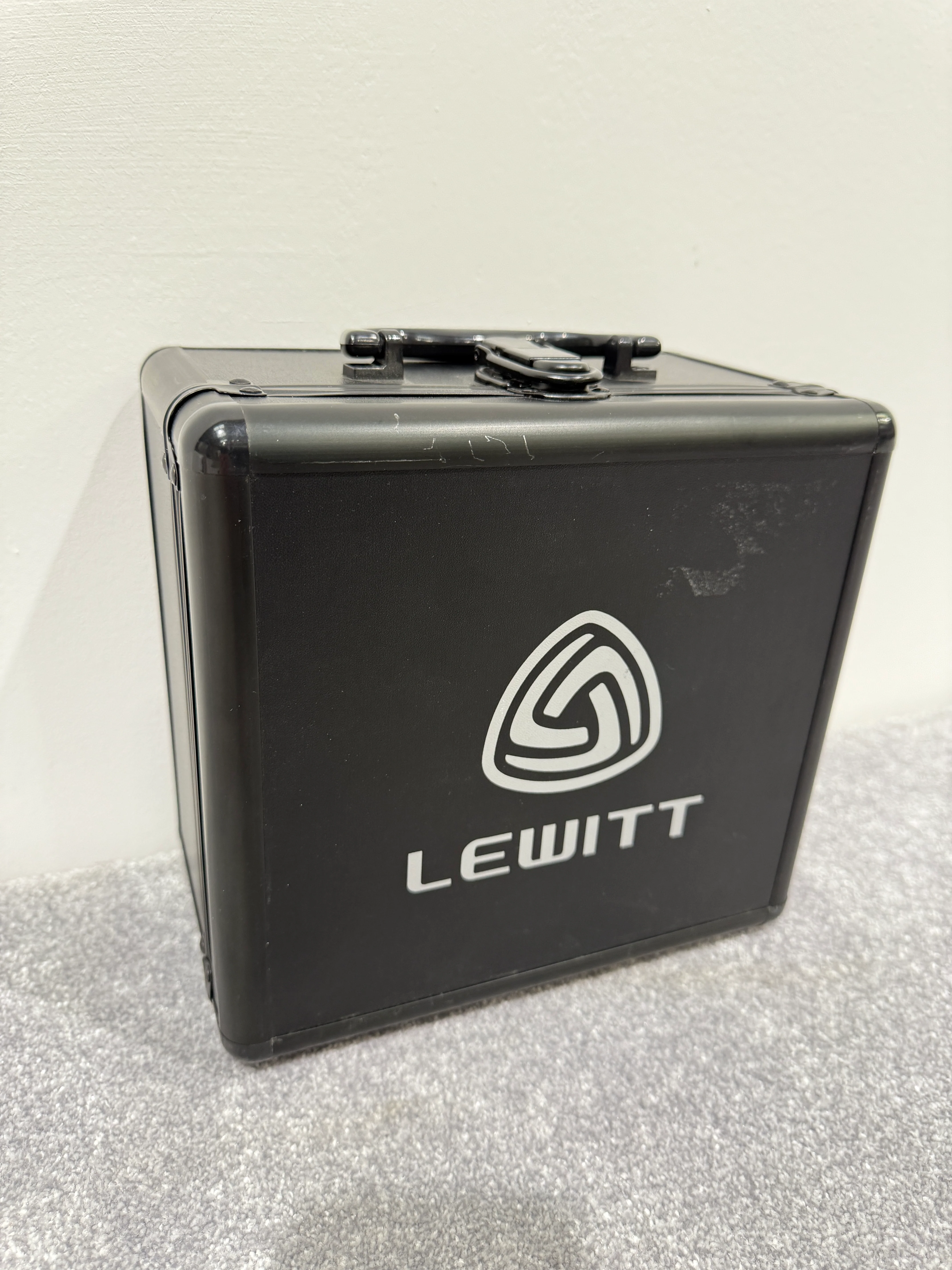 Lewitt LCT 640 – Large Diaphragm Condenser Studio Microphone – Very Good w/ Case - Image 13