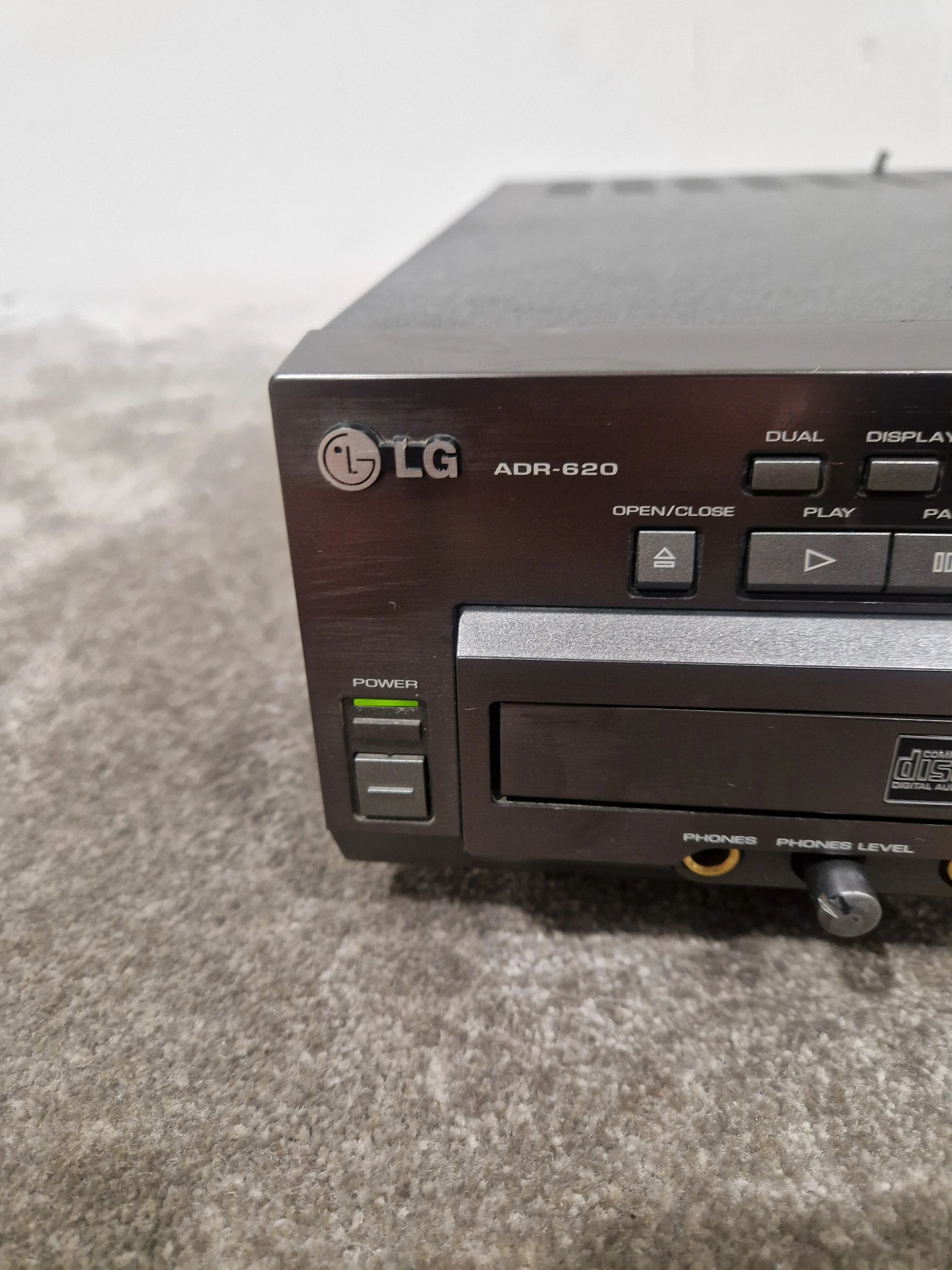 LG ADR-620 - CD Player - Black – CD player - Fair - Image 15