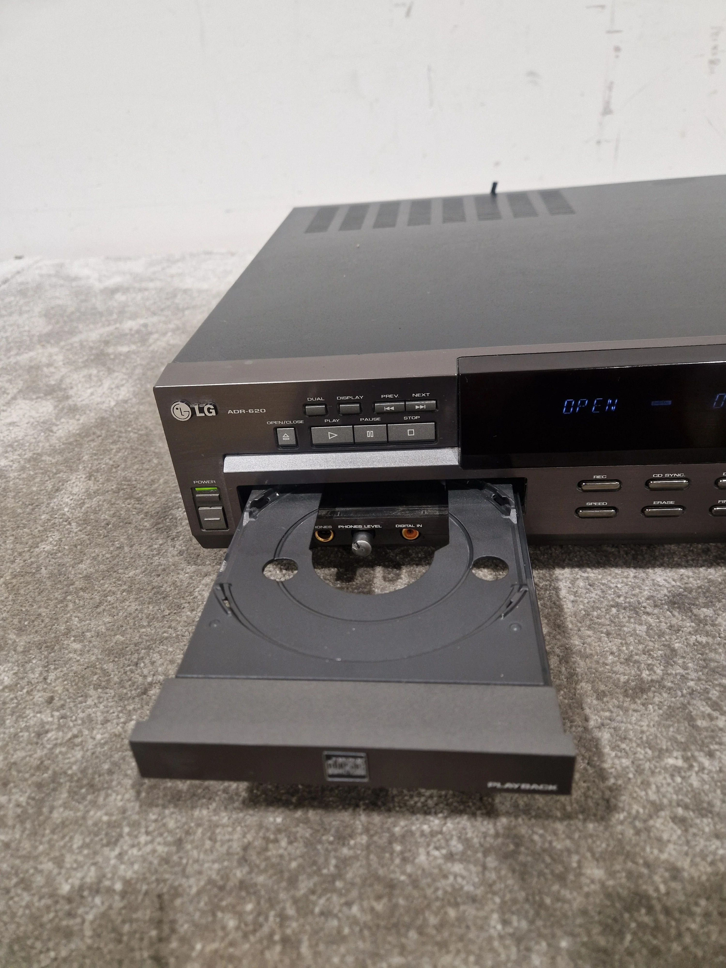 LG ADR-620 - CD Player - Black – CD player - Fair - Image 16