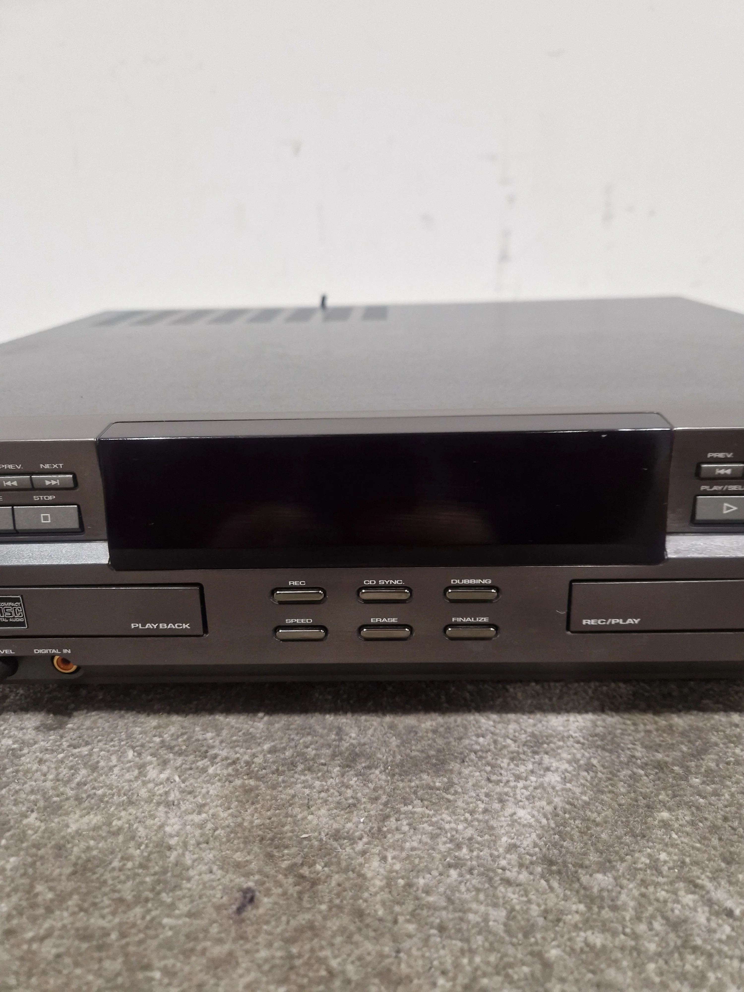 LG ADR-620 - CD Player - Black – CD player - Fair - Image 2