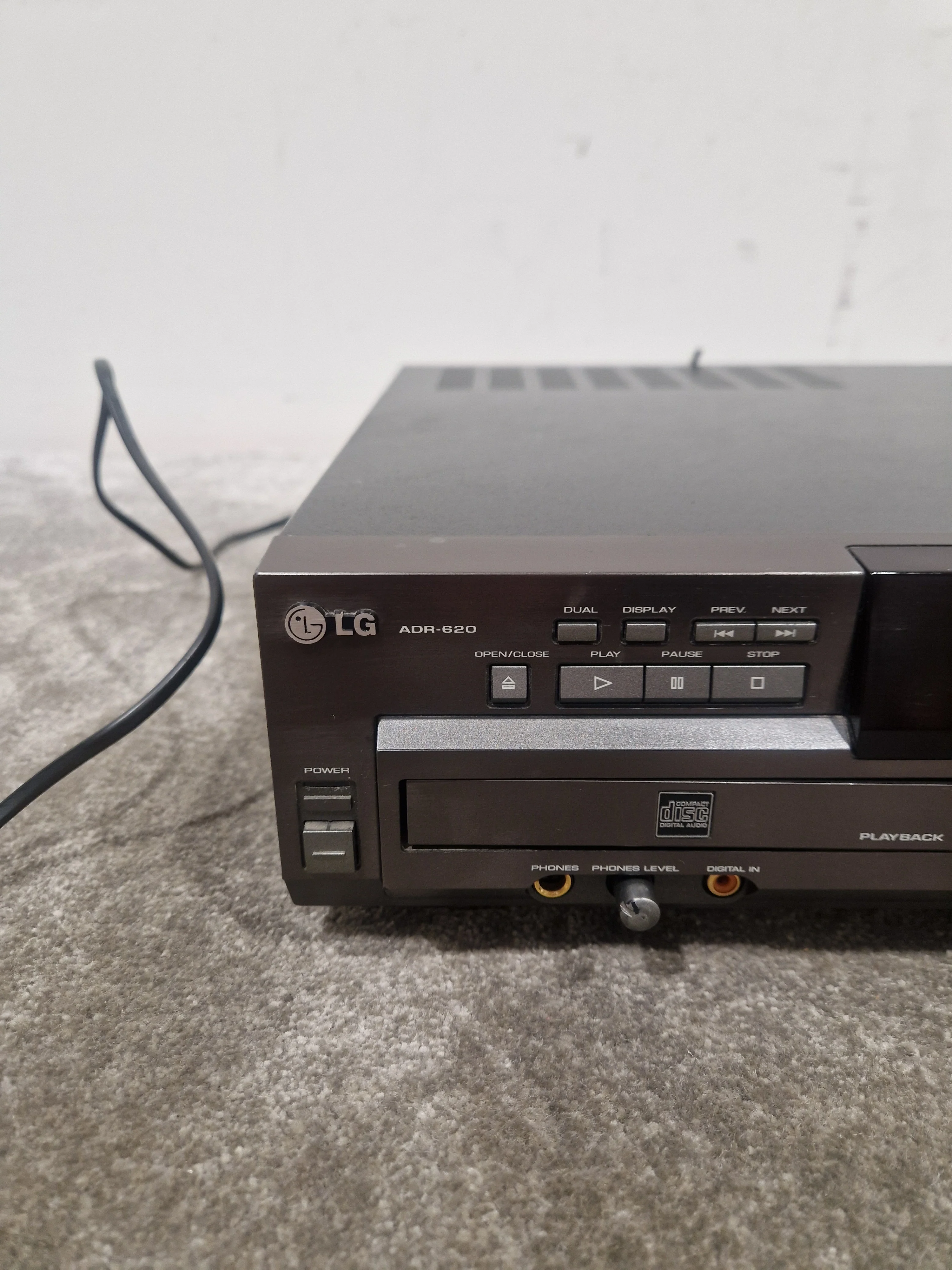 LG ADR-620 - CD Player - Black – CD player - Fair - Image 3
