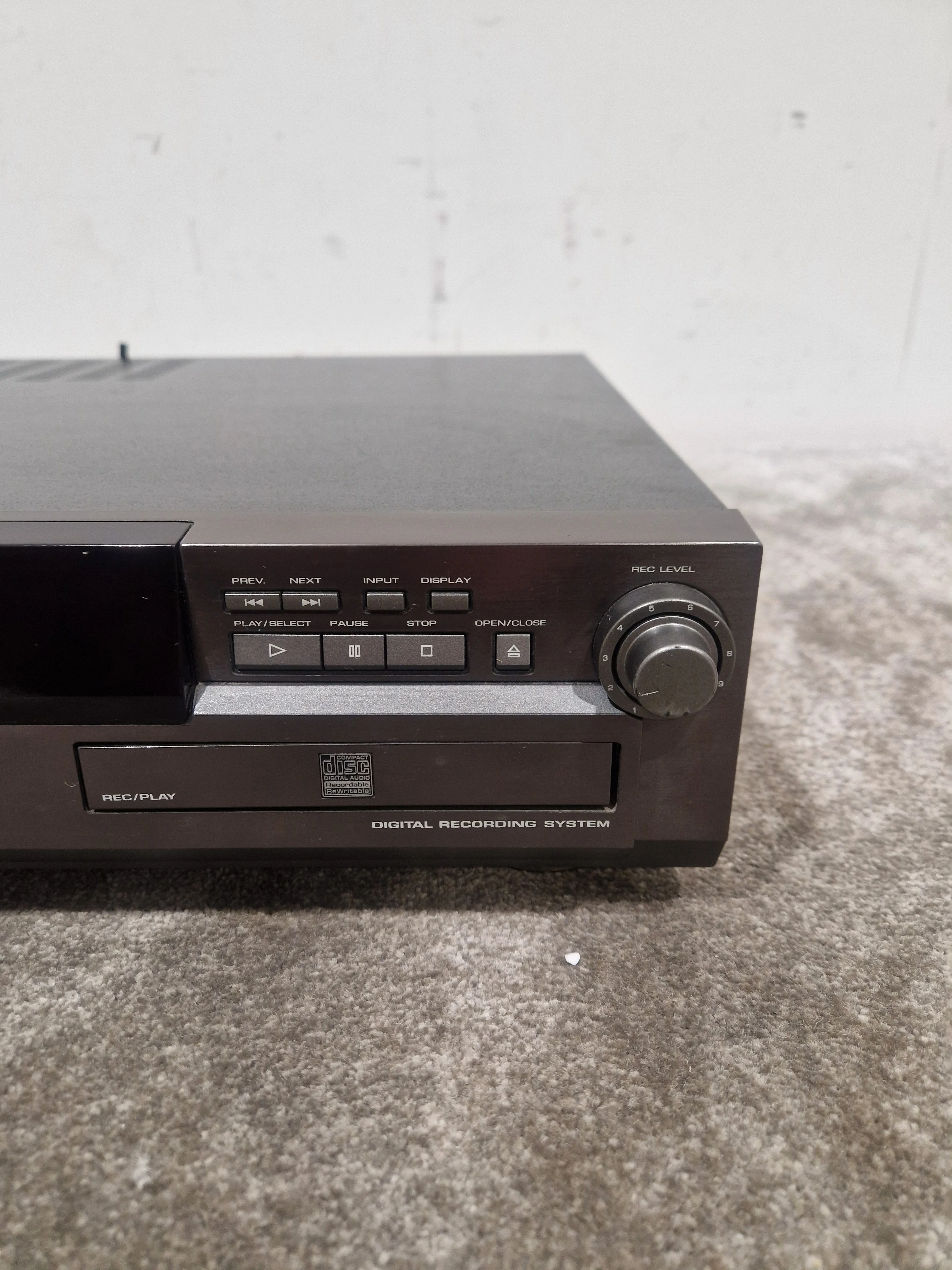 LG ADR-620 - CD Player - Black – CD player - Fair - Image 8