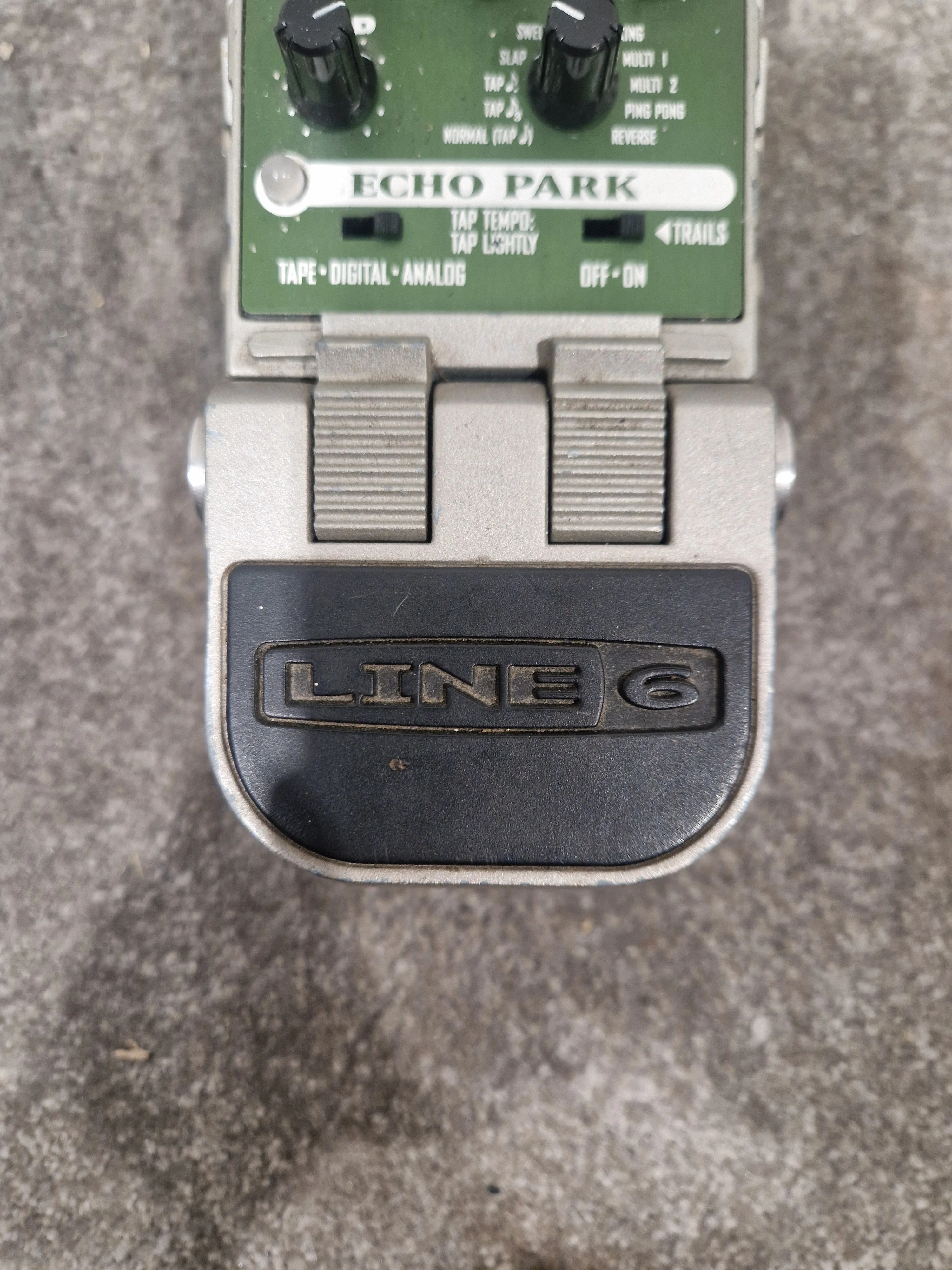 Line 6 Echo Park Effects Pedal - Stereo Delay, 7 Echo Types - Spares or Repairs - Image 2
