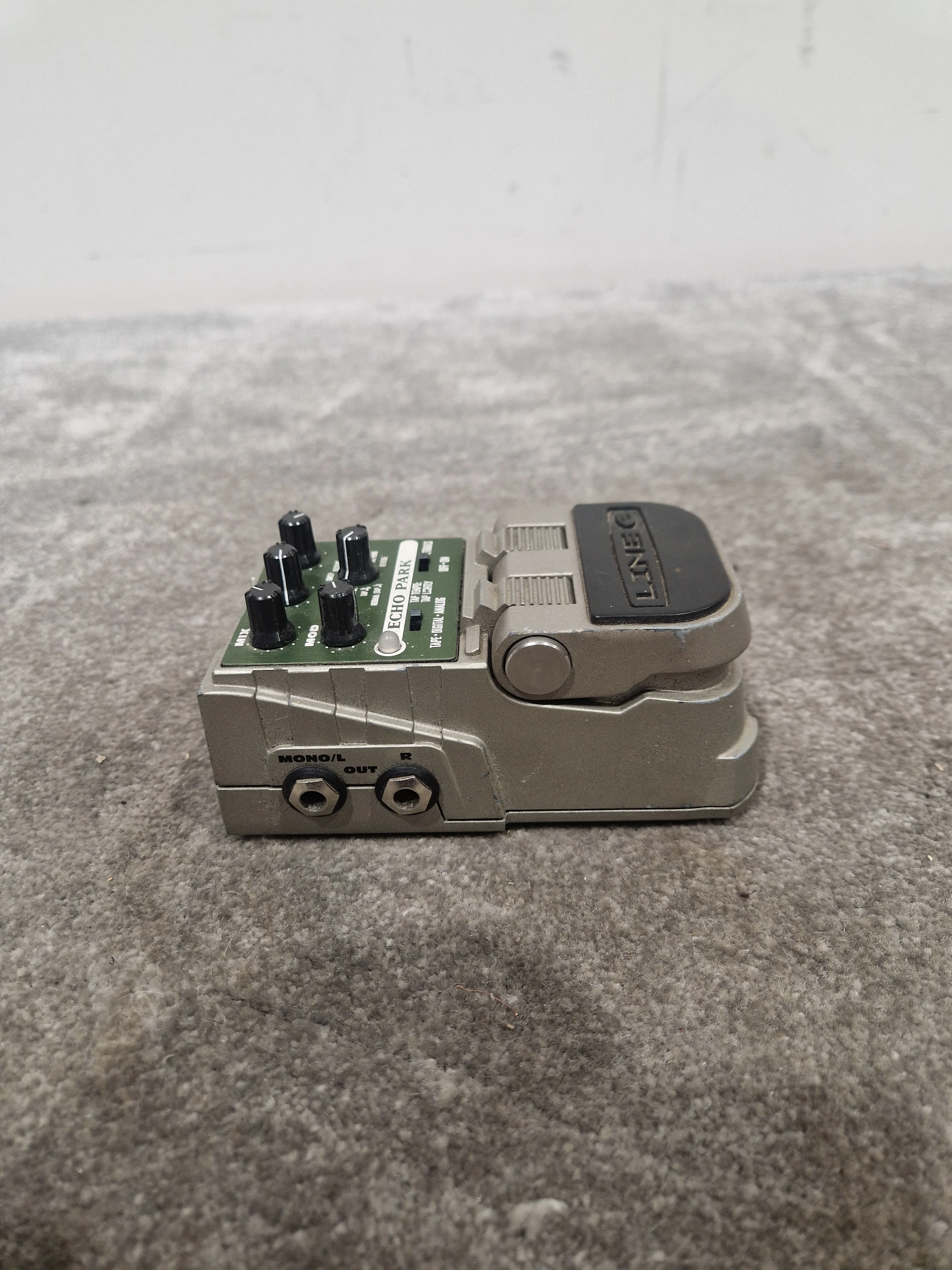Line 6 Echo Park Effects Pedal - Stereo Delay, 7 Echo Types - Spares or Repairs - Image 5