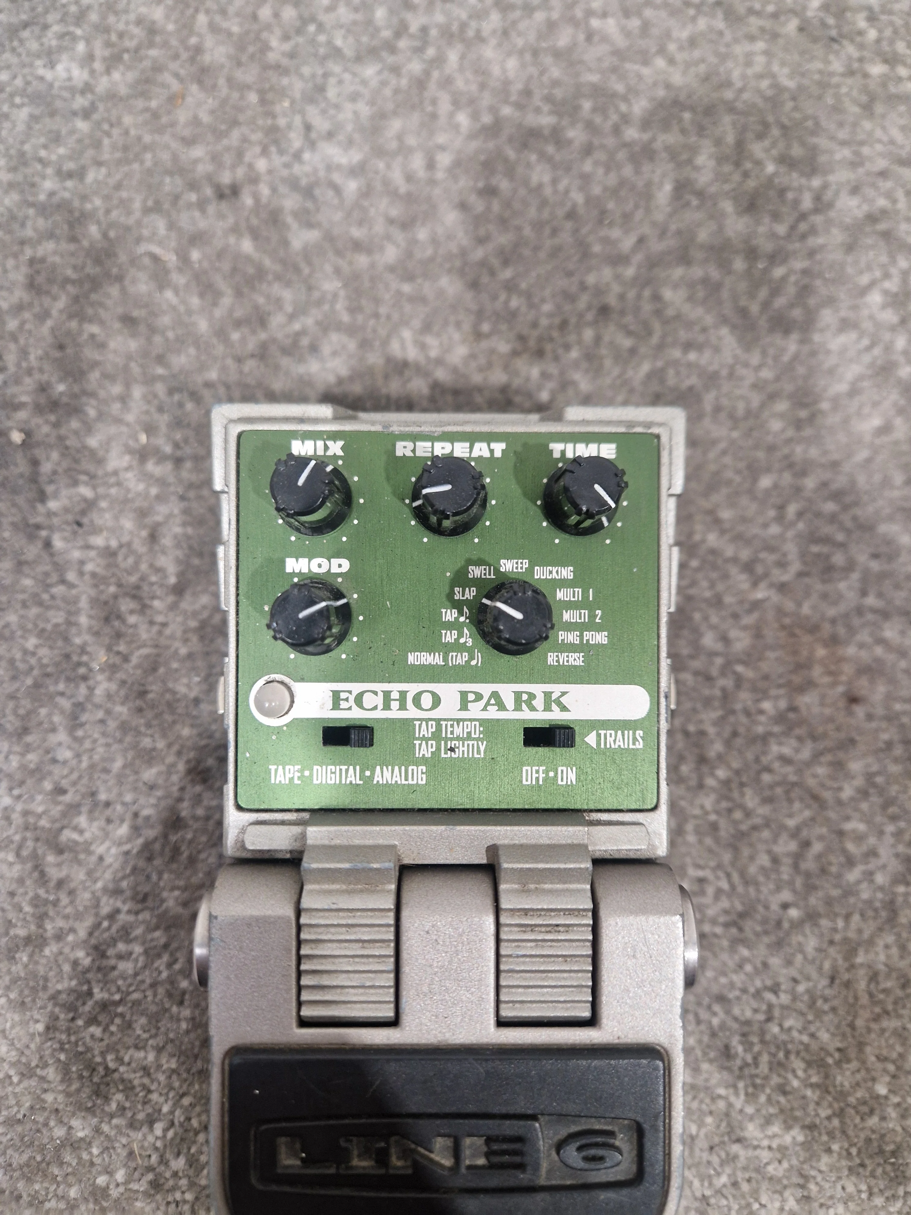 Line 6 Echo Park Effects Pedal - Stereo Delay, 7 Echo Types - Spares or Repairs - Image 6