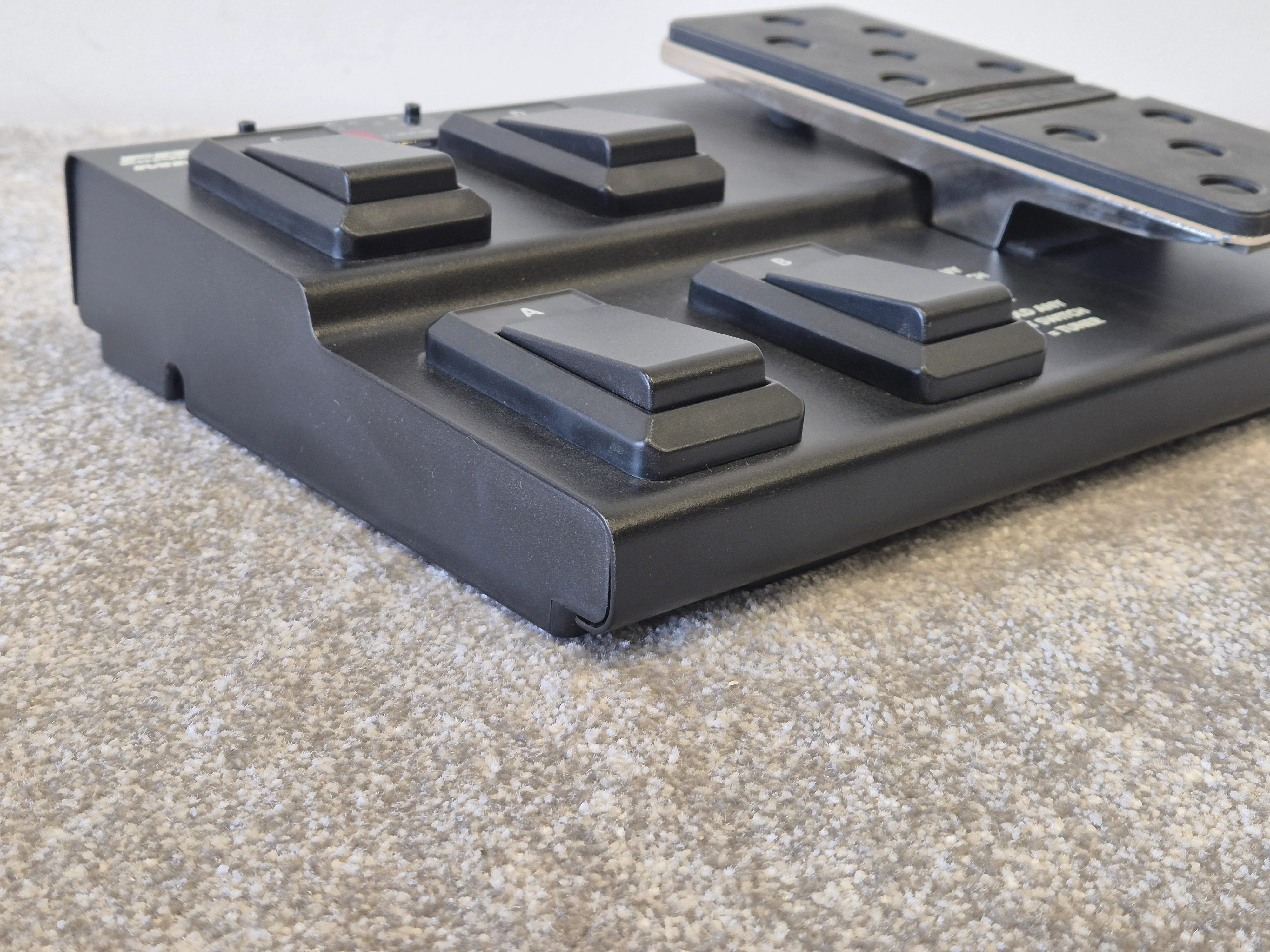 Line 6 FBV Express Mk II - Versatile Foot Controller - Image 4