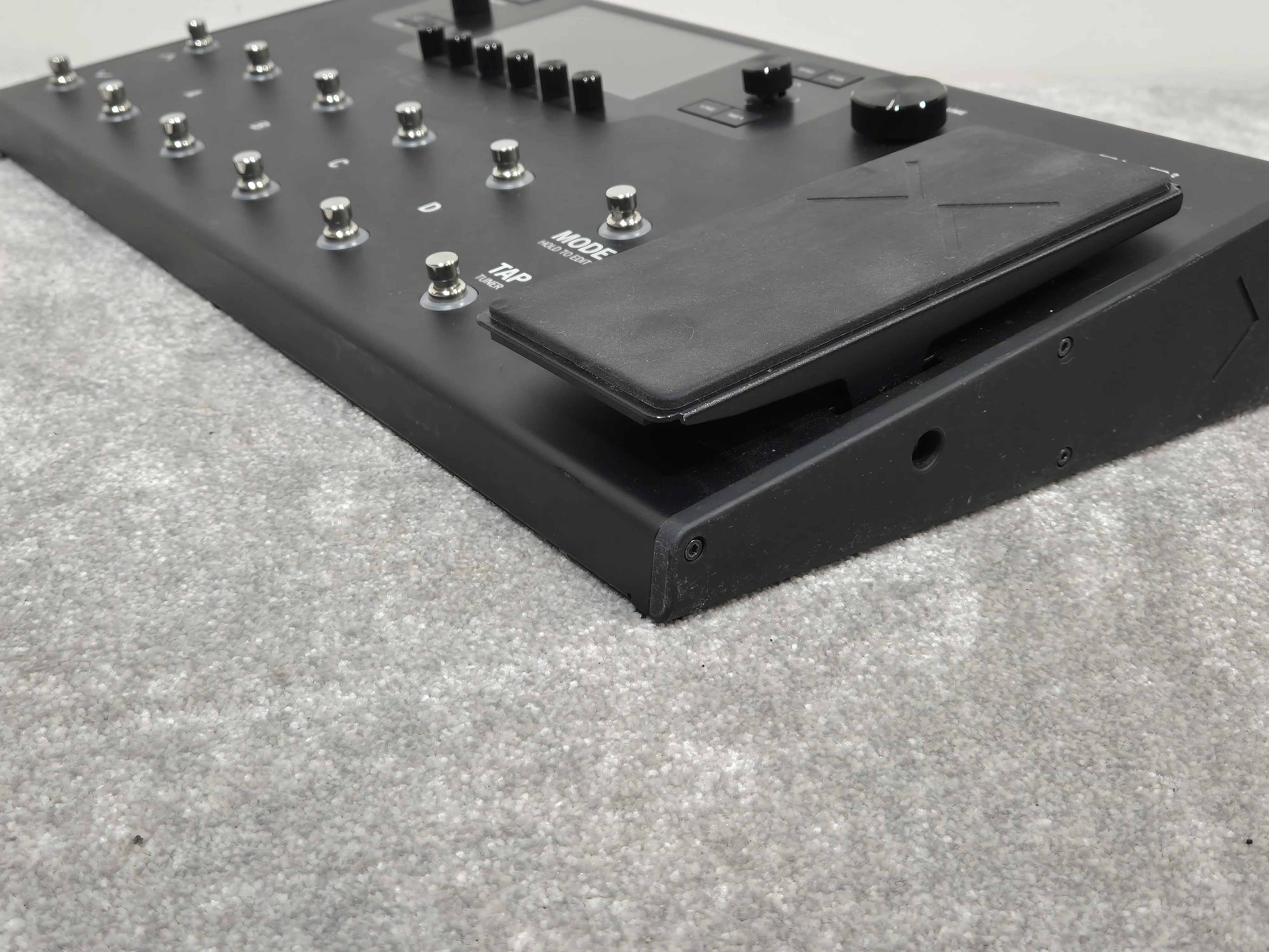 Line 6 Helix LT - Guitar Amp Modeller and Multi-Effects Processor - Image 19