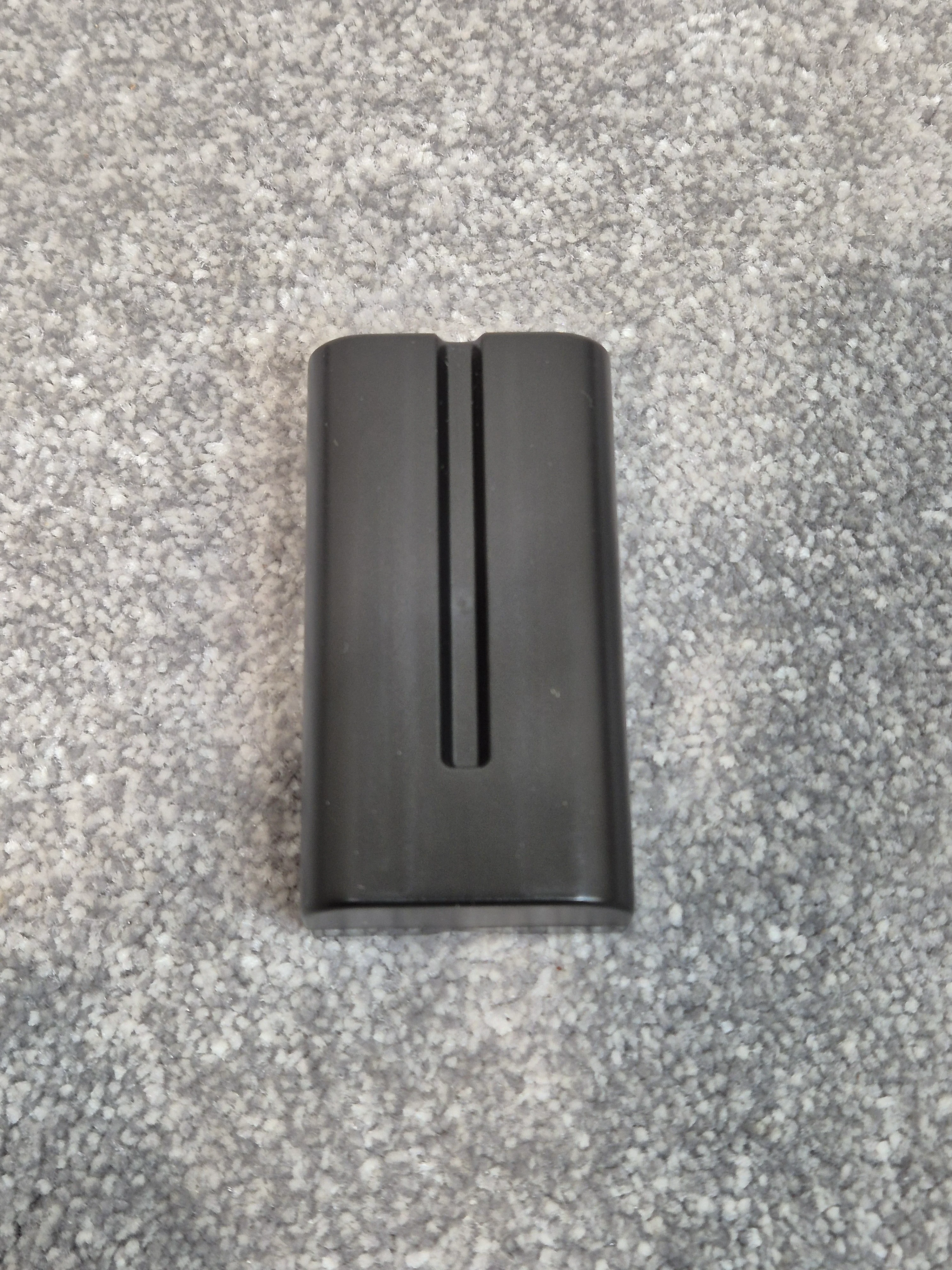 Line 6 JTV Battery- Li-Ion Battery for JTV/Variax Standard/Shuriken Guitars - Image 2