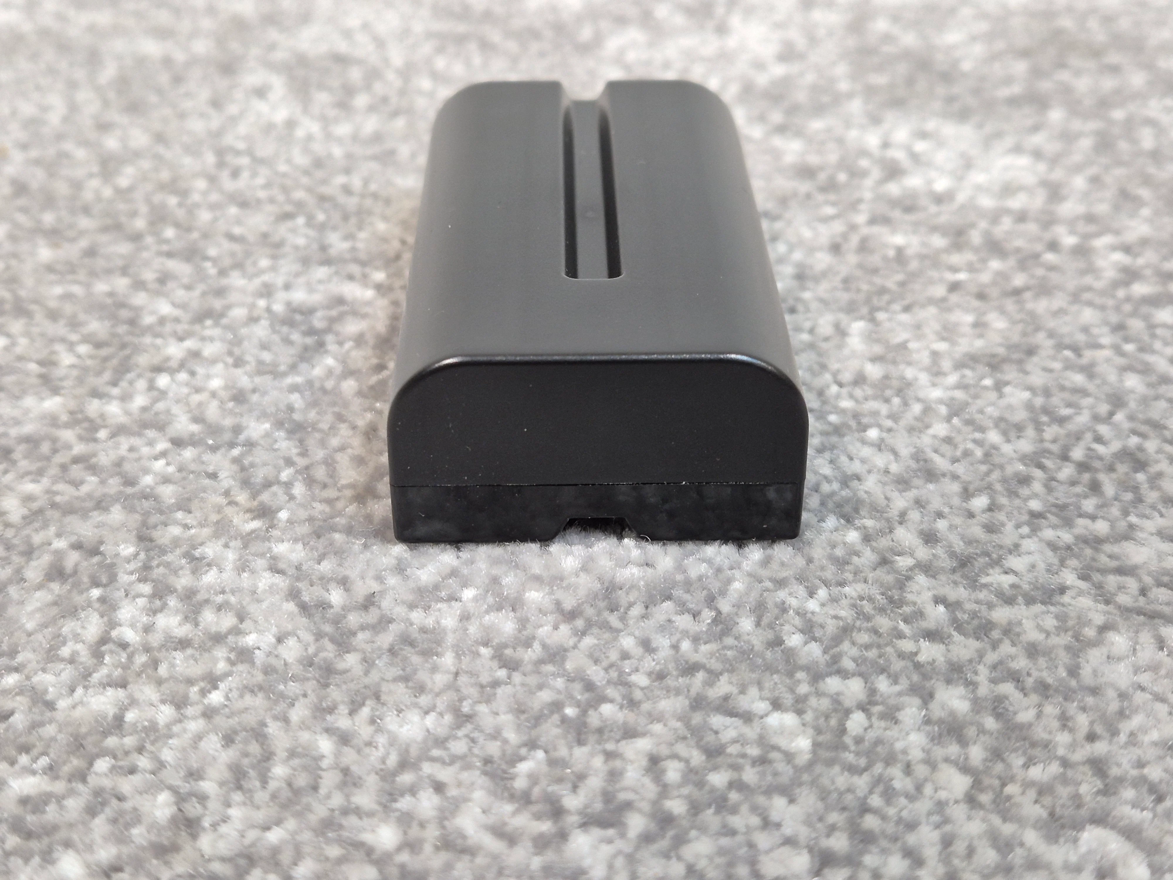 Line 6 JTV Battery- Li-Ion Battery for JTV/Variax Standard/Shuriken Guitars - Image 5