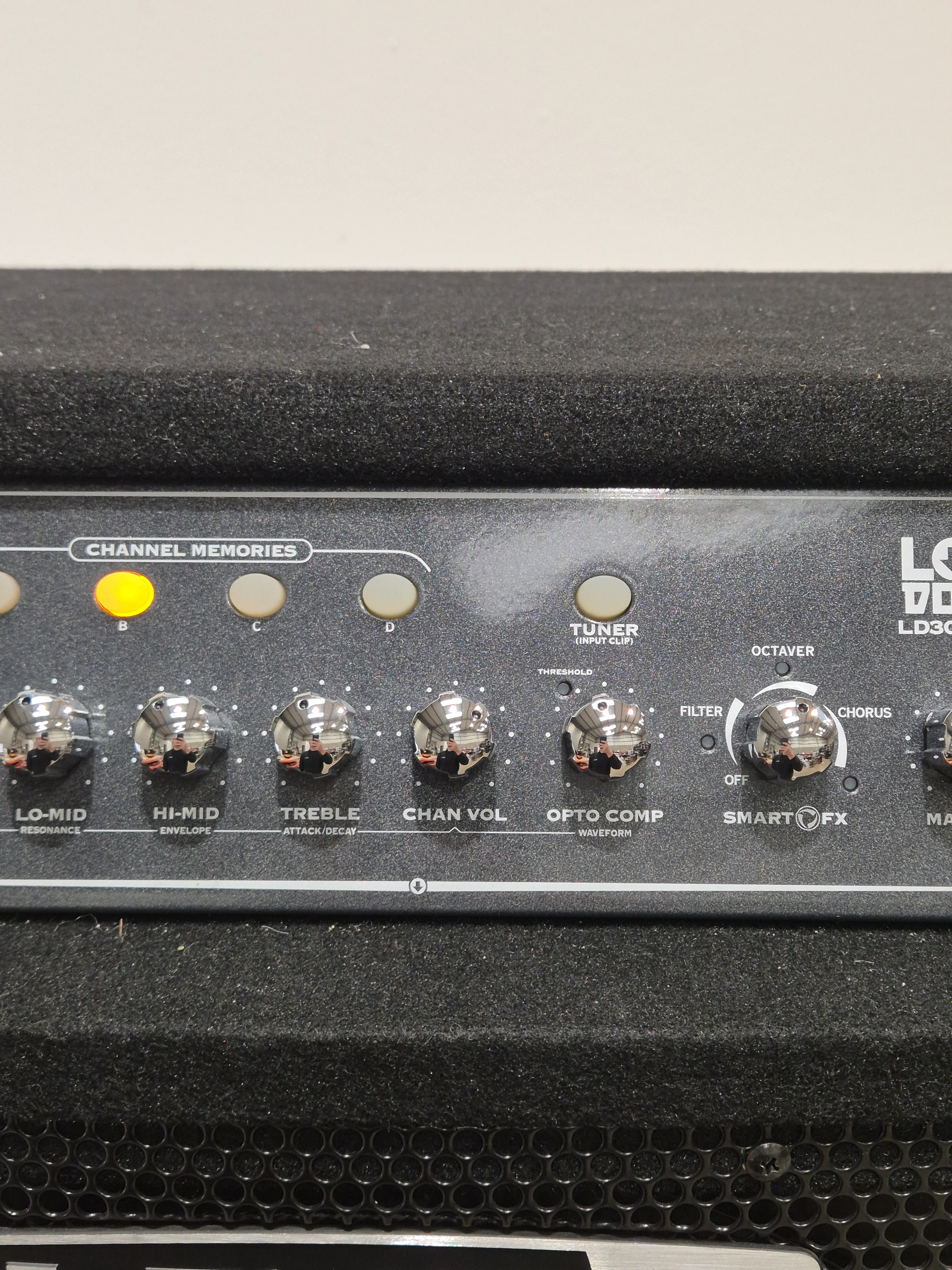Line 6 Lowdown LD300 Bass Combo Amplifier - 300 Watts - Excellent w/ Power Supply - Image 3