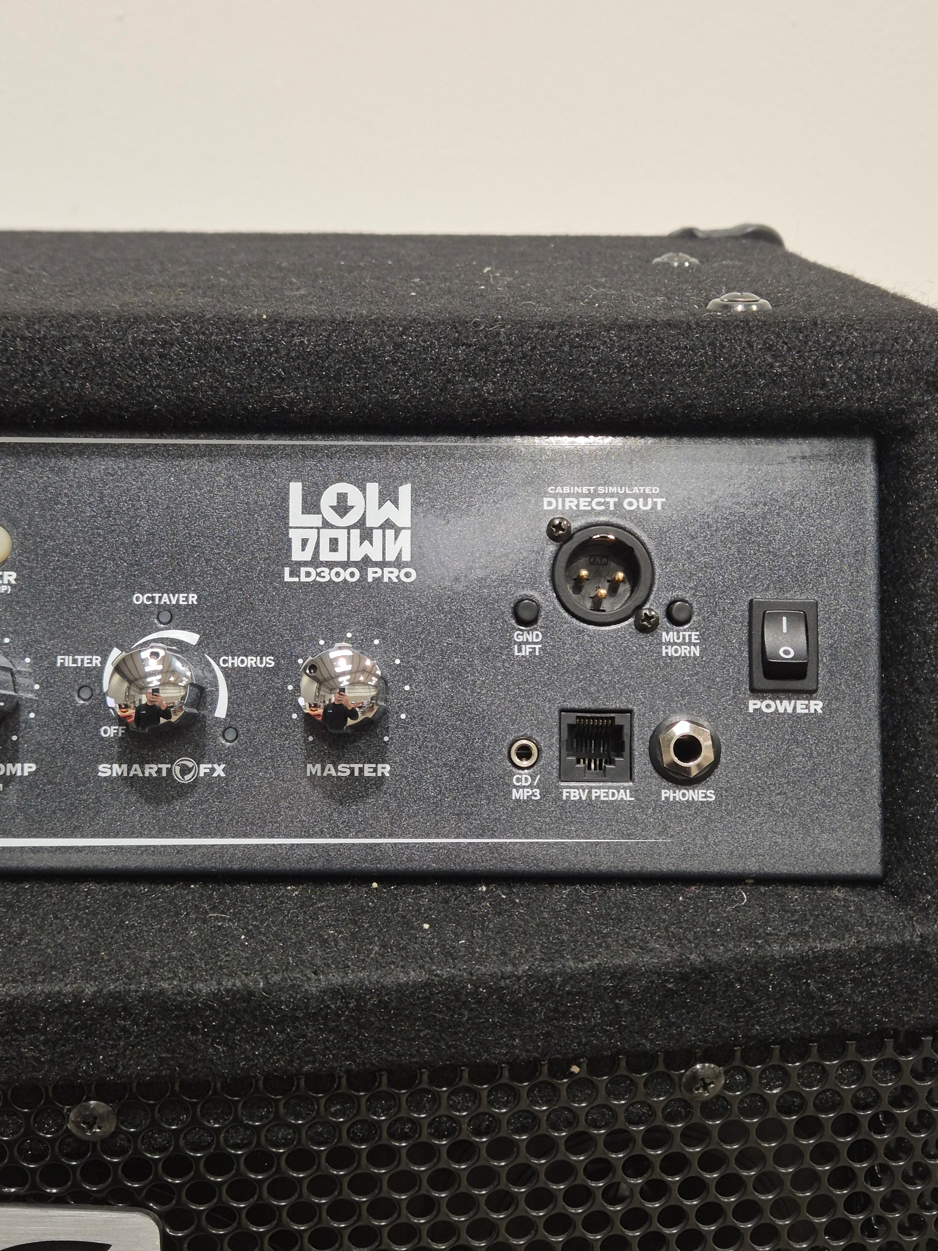 Line 6 Lowdown LD300 Bass Combo Amplifier - 300 Watts - Excellent w/ Power Supply - Image 4